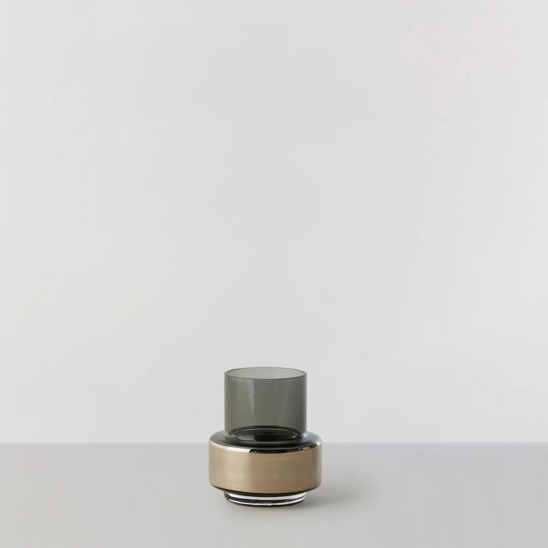 Portavelas Hurricane smoked tealight no. 25, Platino Ro Collection