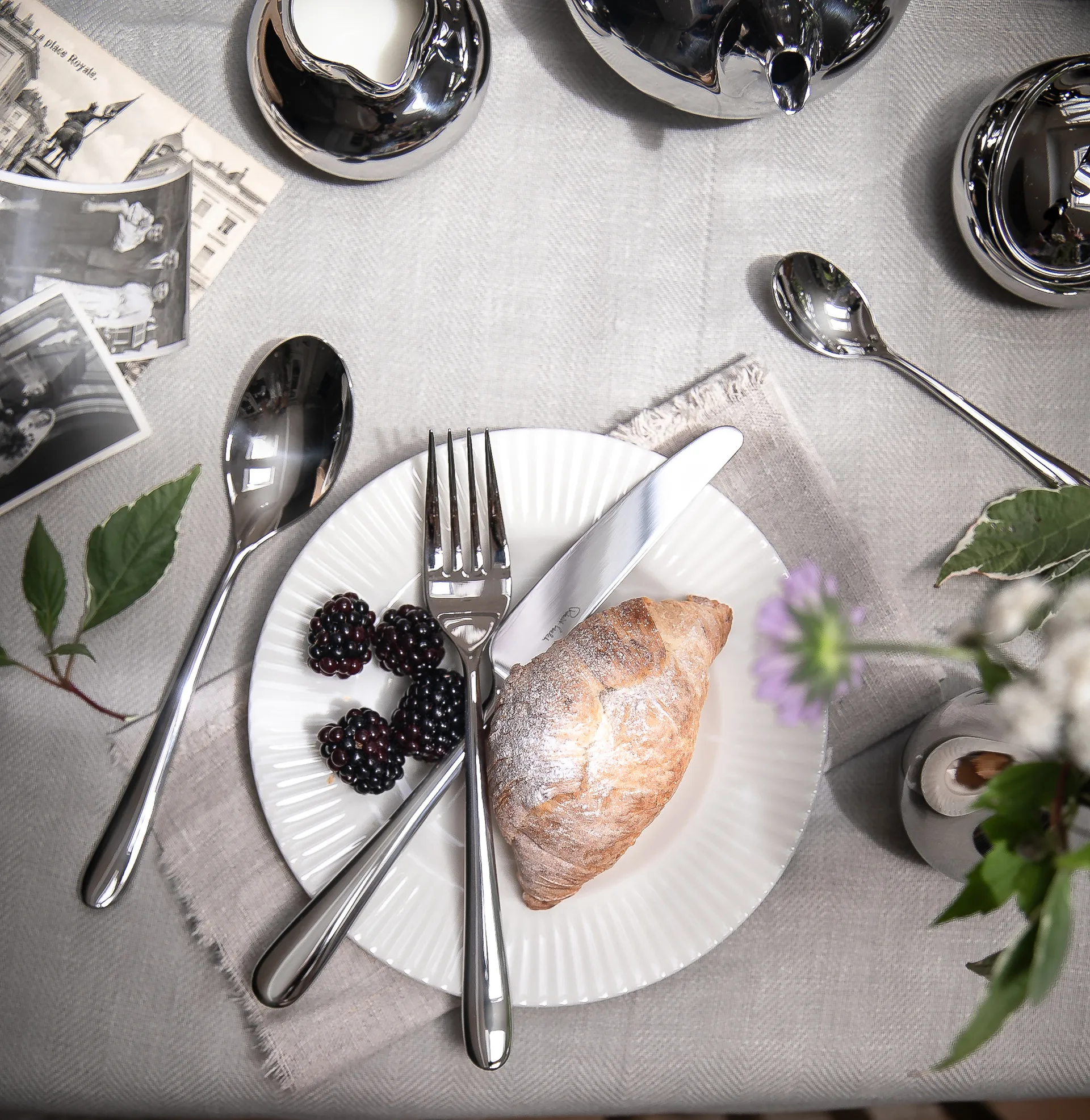 Cubertería Kingham Bright, 42 piezas Robert Welch