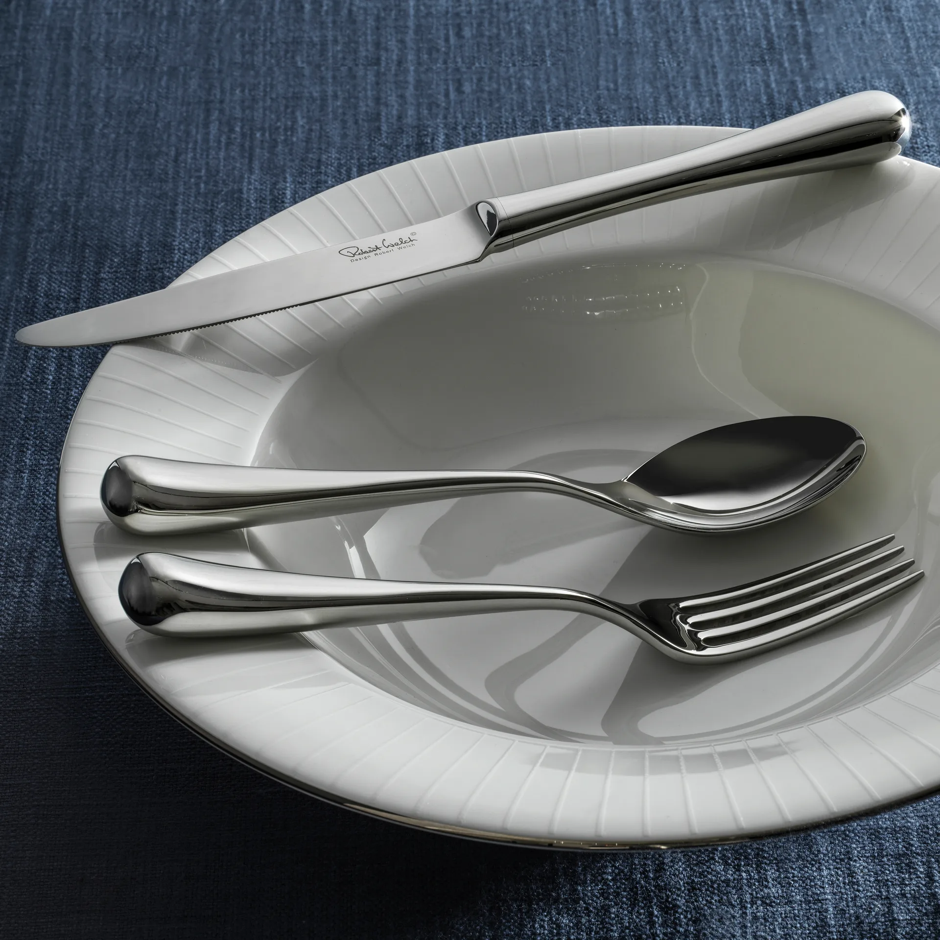 Cuchara de mesa Radford Air brillante, acero inoxidable Robert Welch