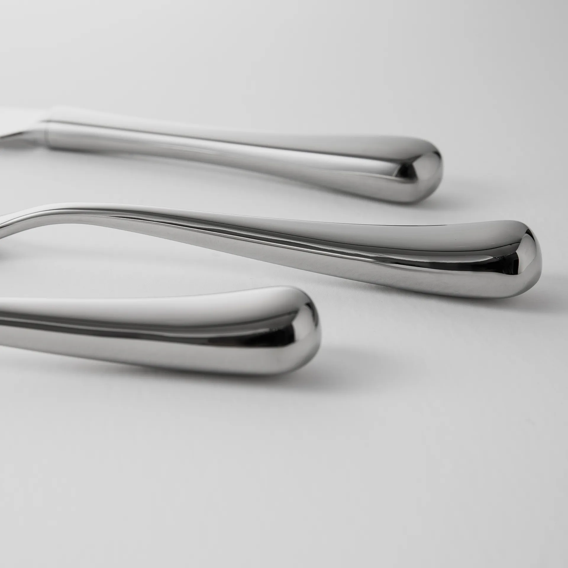 Cuchara de mesa Radford Air brillante, acero inoxidable Robert Welch