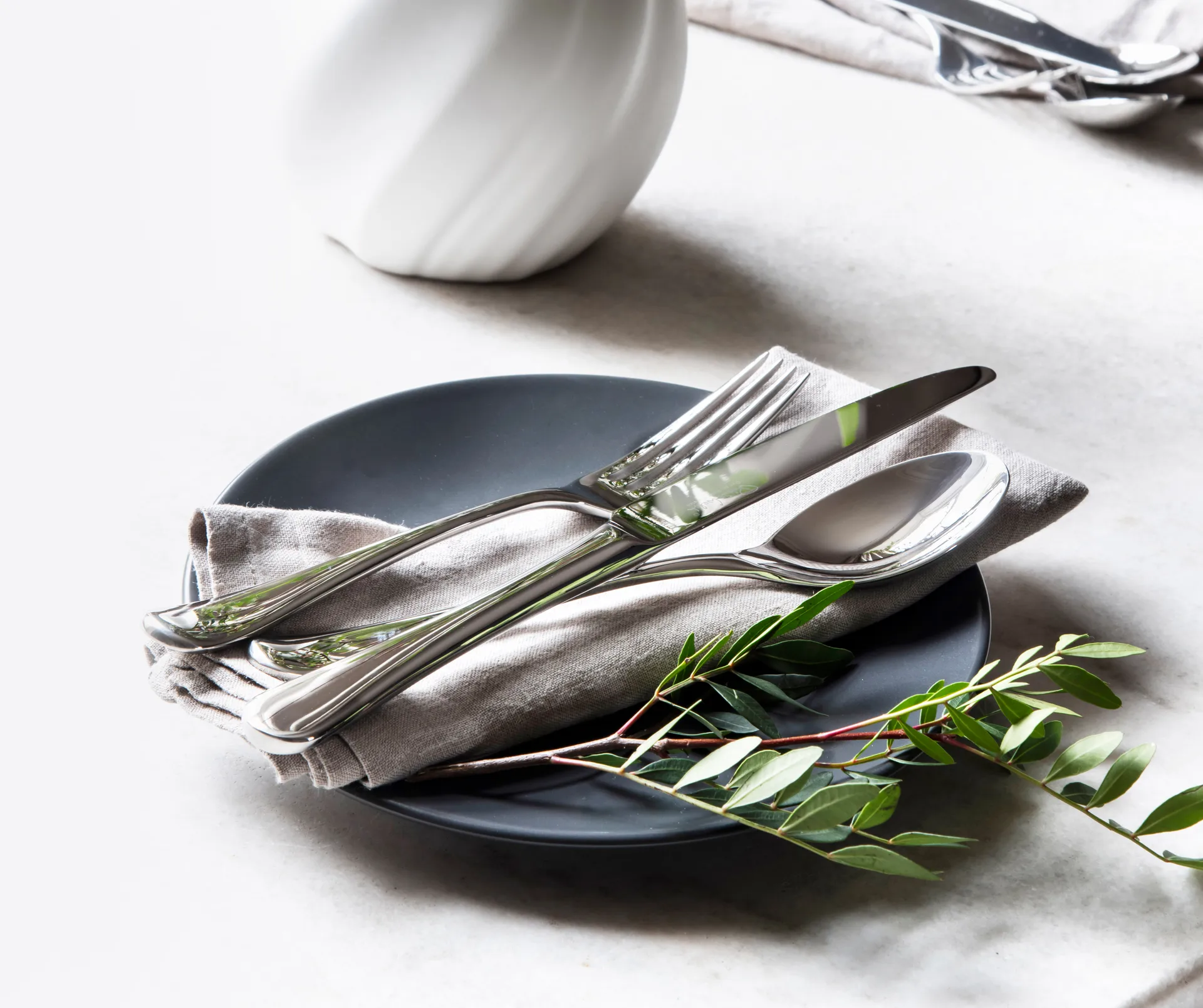 Cuchara de mesa Radford brillante, acero inoxidable Robert Welch