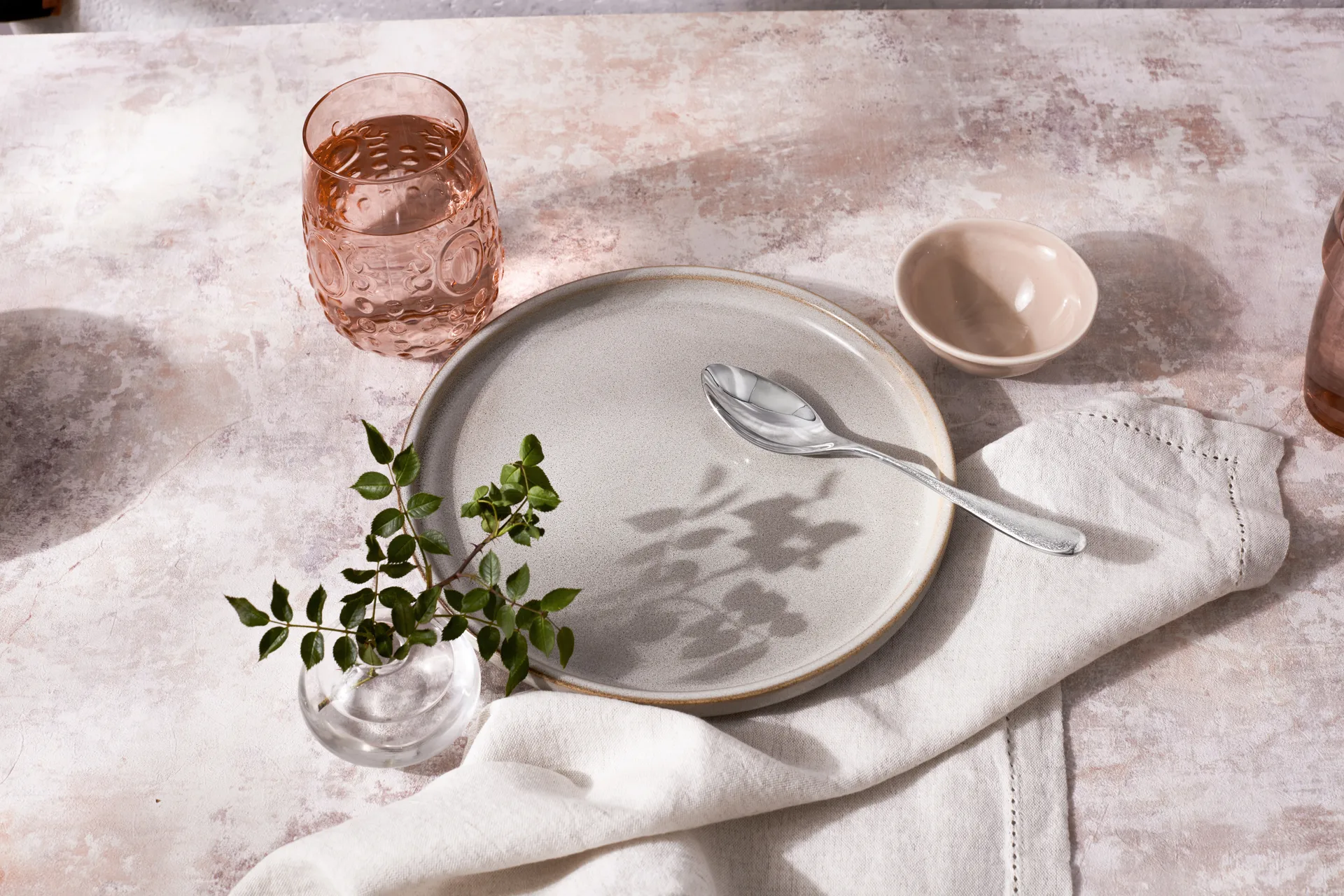 Cuchara de postre Sandstone brillante, acero inoxidable Robert Welch