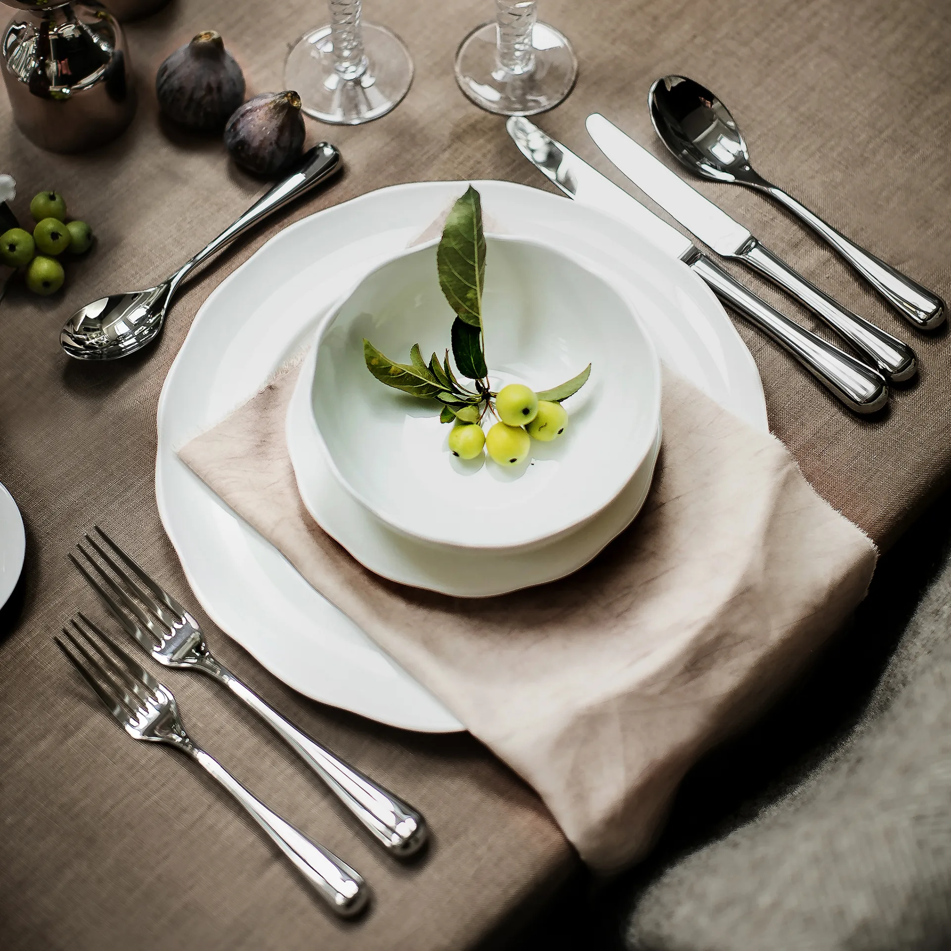 Cuchillo de mesa Radford Air brillante, acero inoxidable Robert Welch