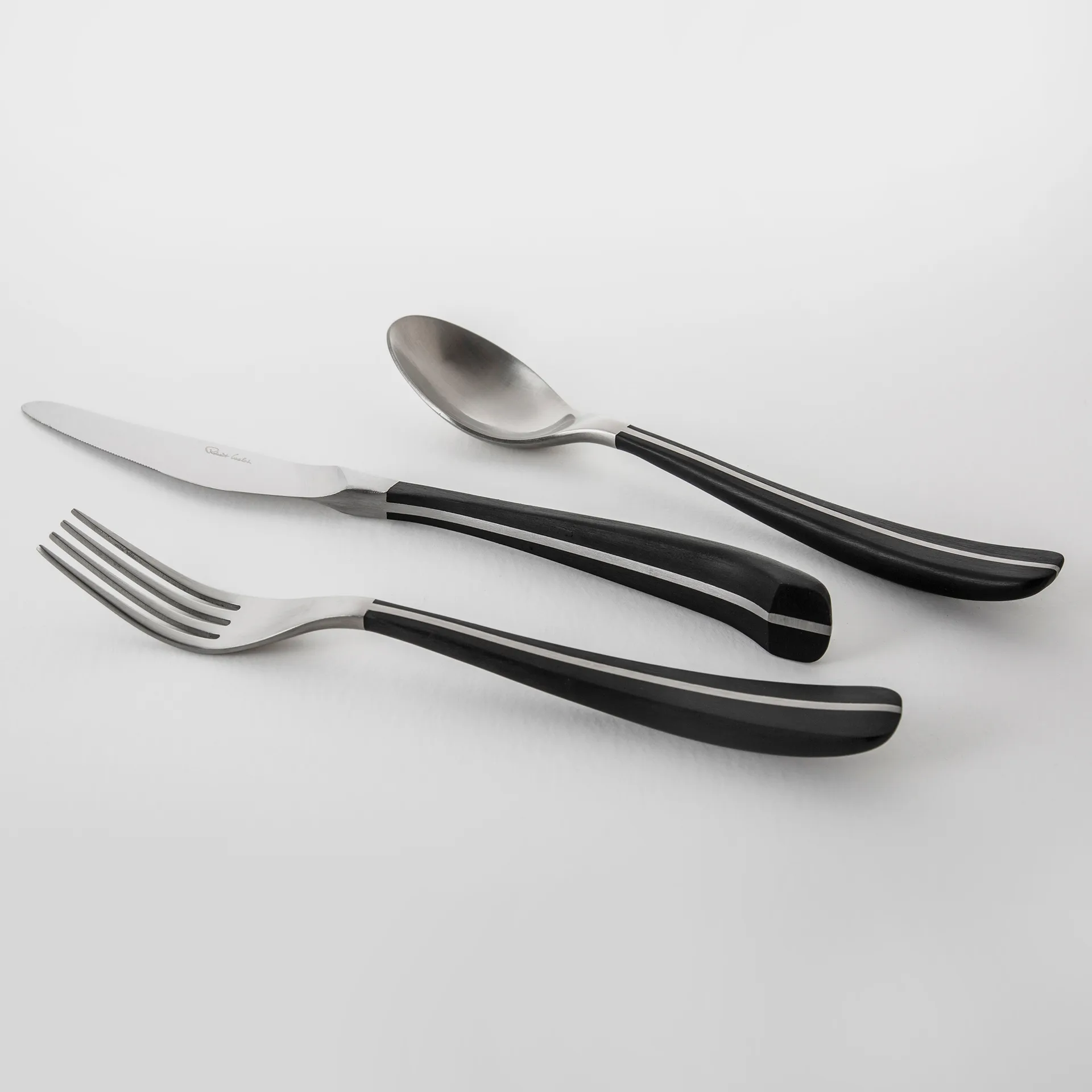 Tenedor de mesa Contour, negro Robert Welch