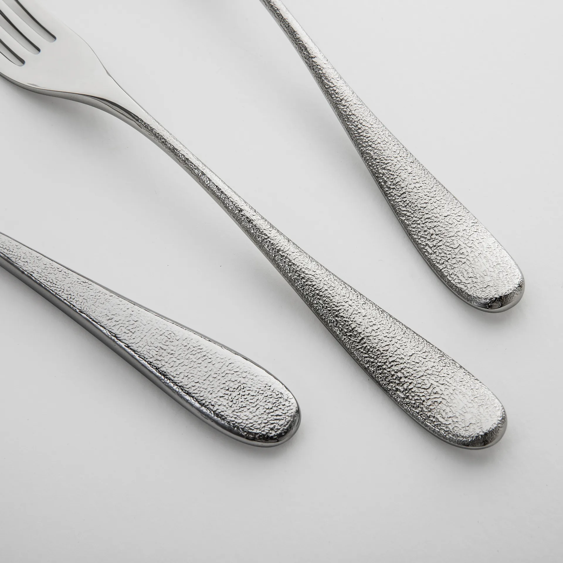 Tenedor de mesa Sandstone brillante, acero inoxidable Robert Welch