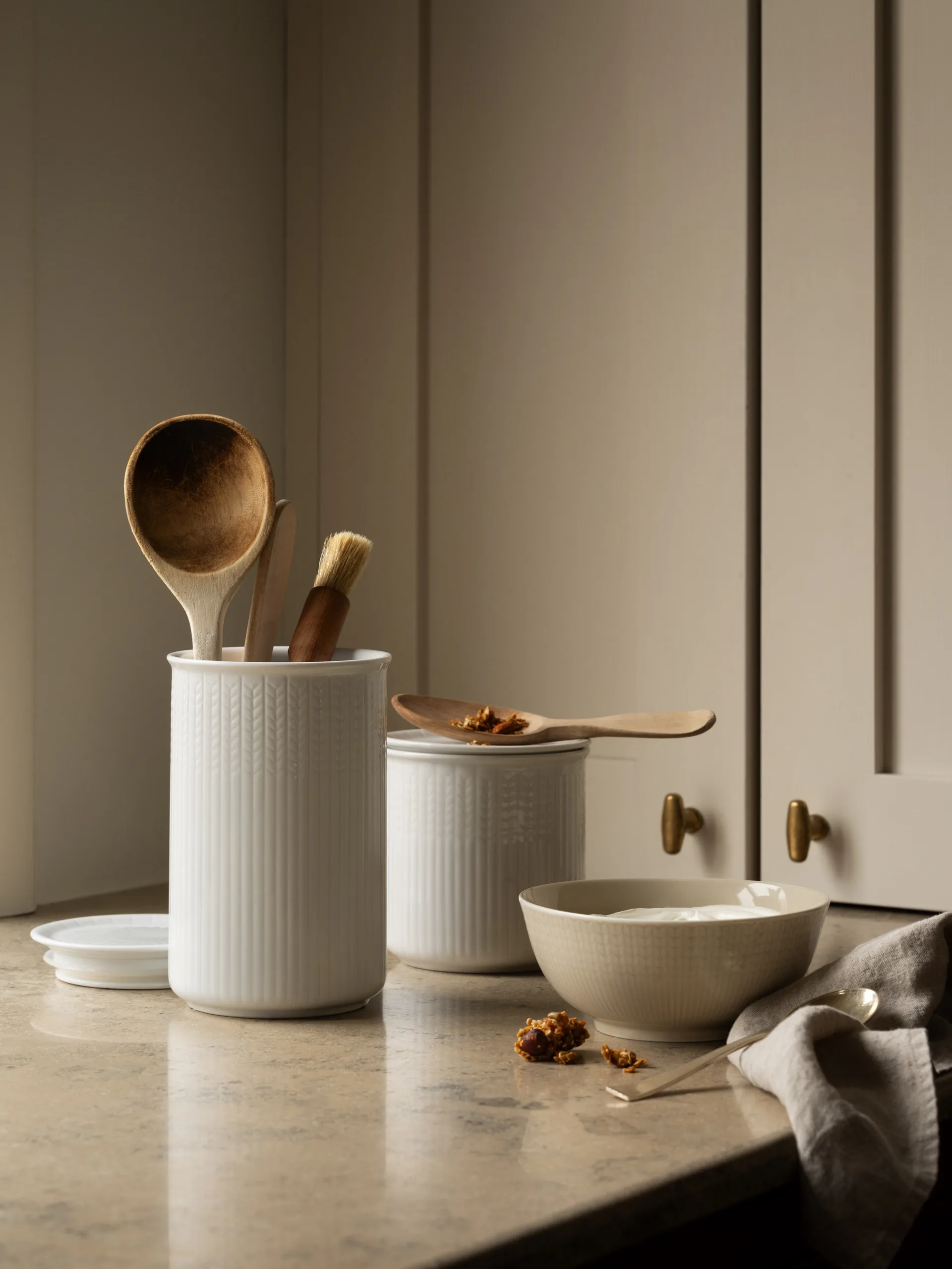 Bote de almacenamiento Swedish Grace M 0,8 L, Snö Rörstrand