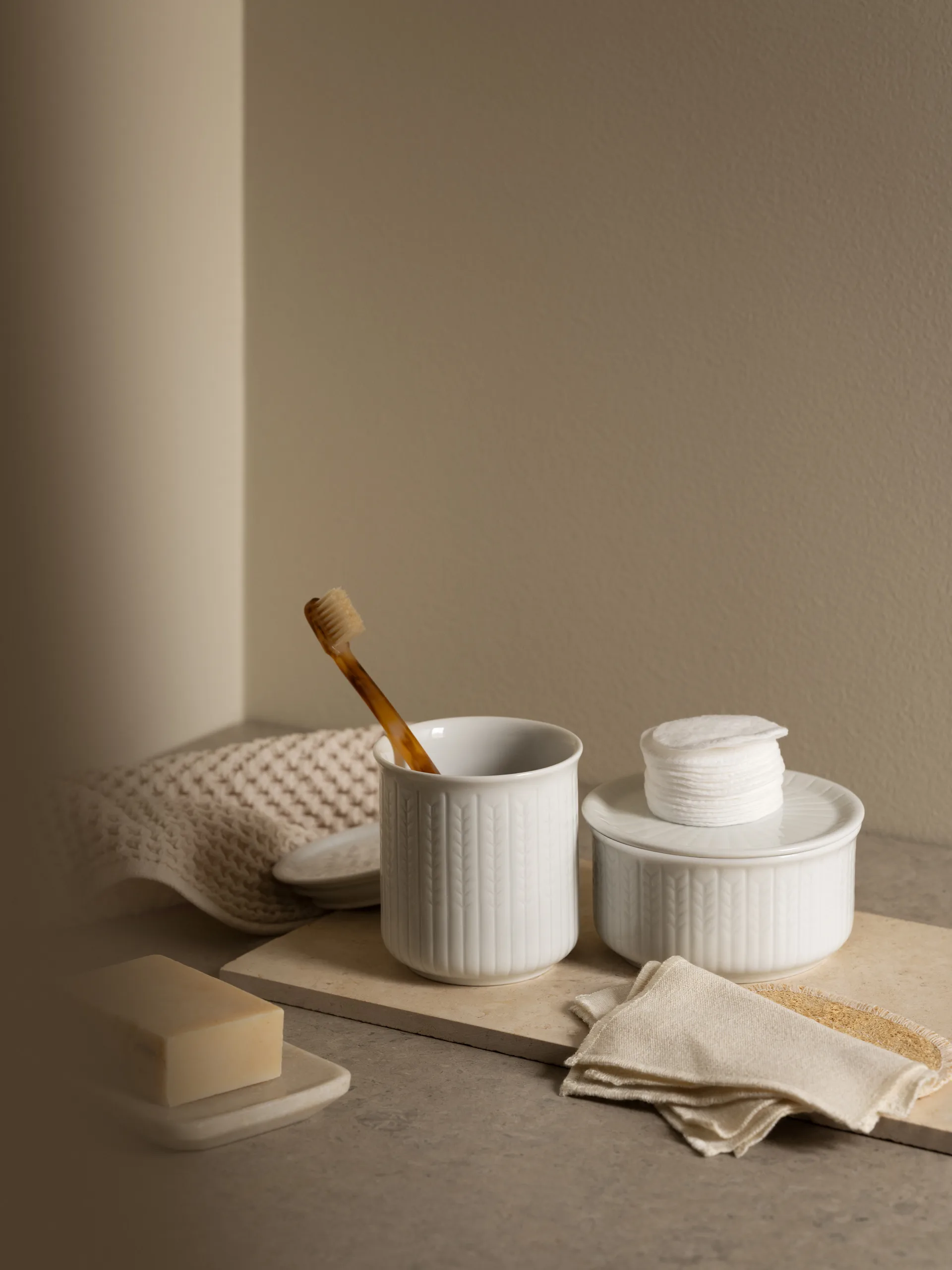 Bote de almacenamiento Swedish Grace S 0,3 L, Snö Rörstrand