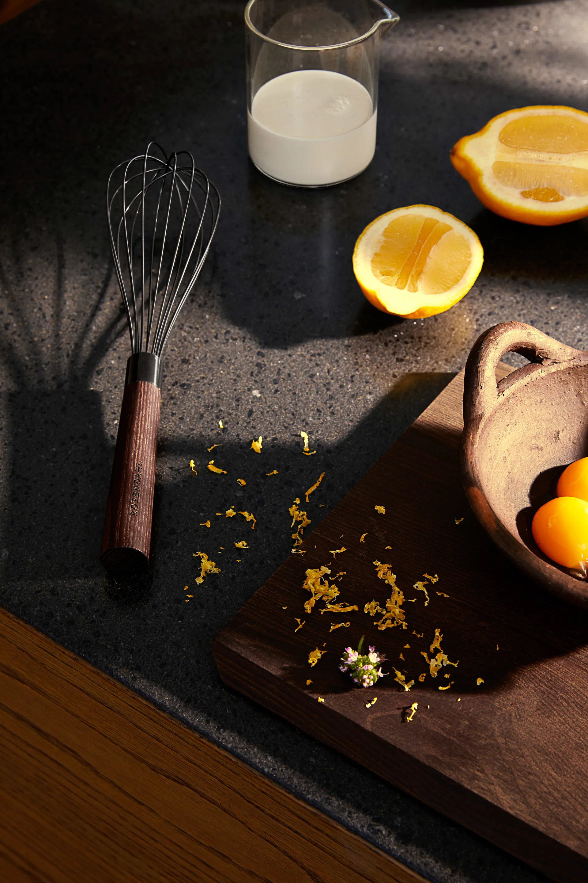 Batidor Rå, Ceniza tratada térmicamente Rosendahl