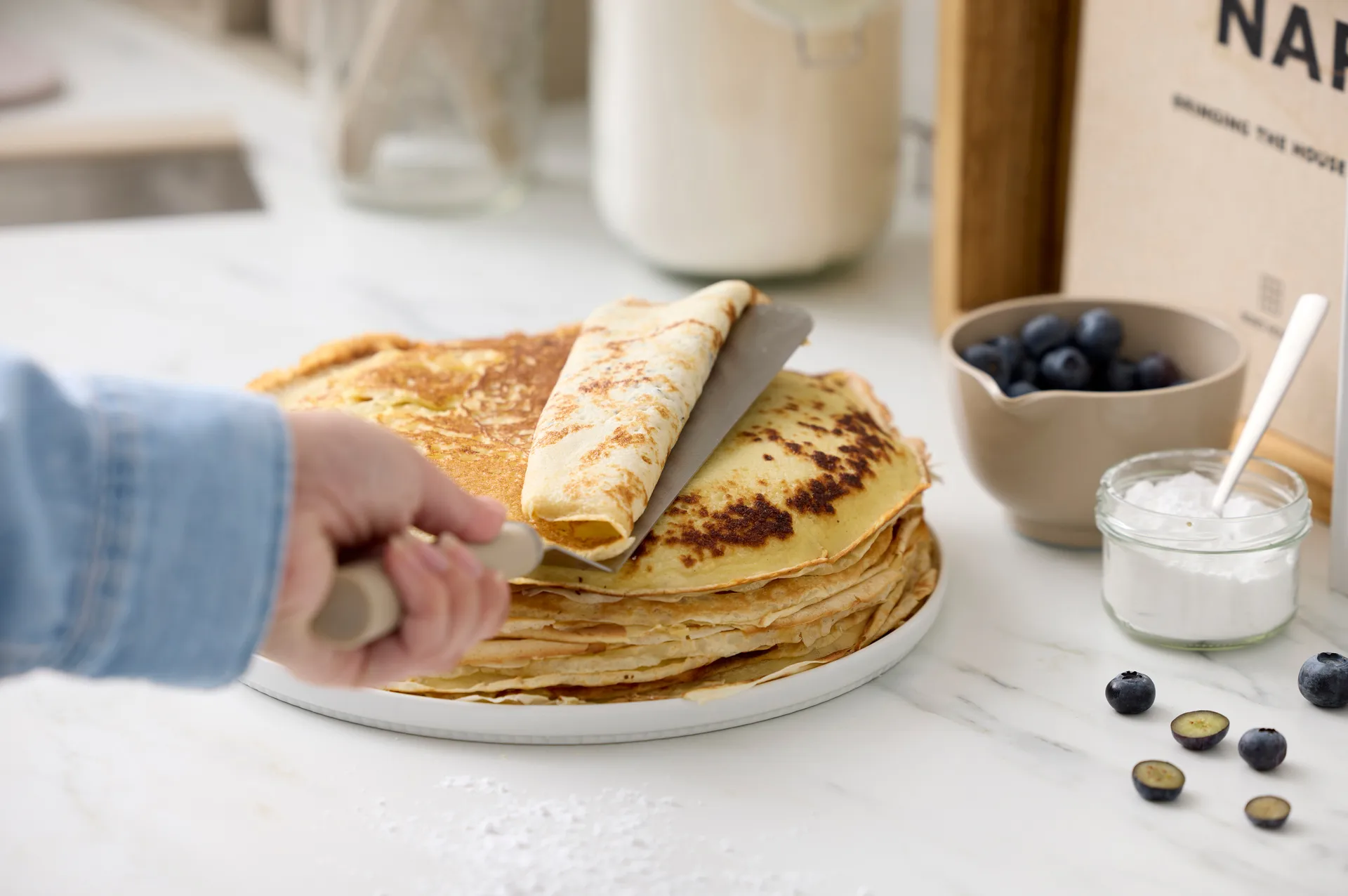 Espátula estrecha Emma de acero de 33 cm, Humus Rosti