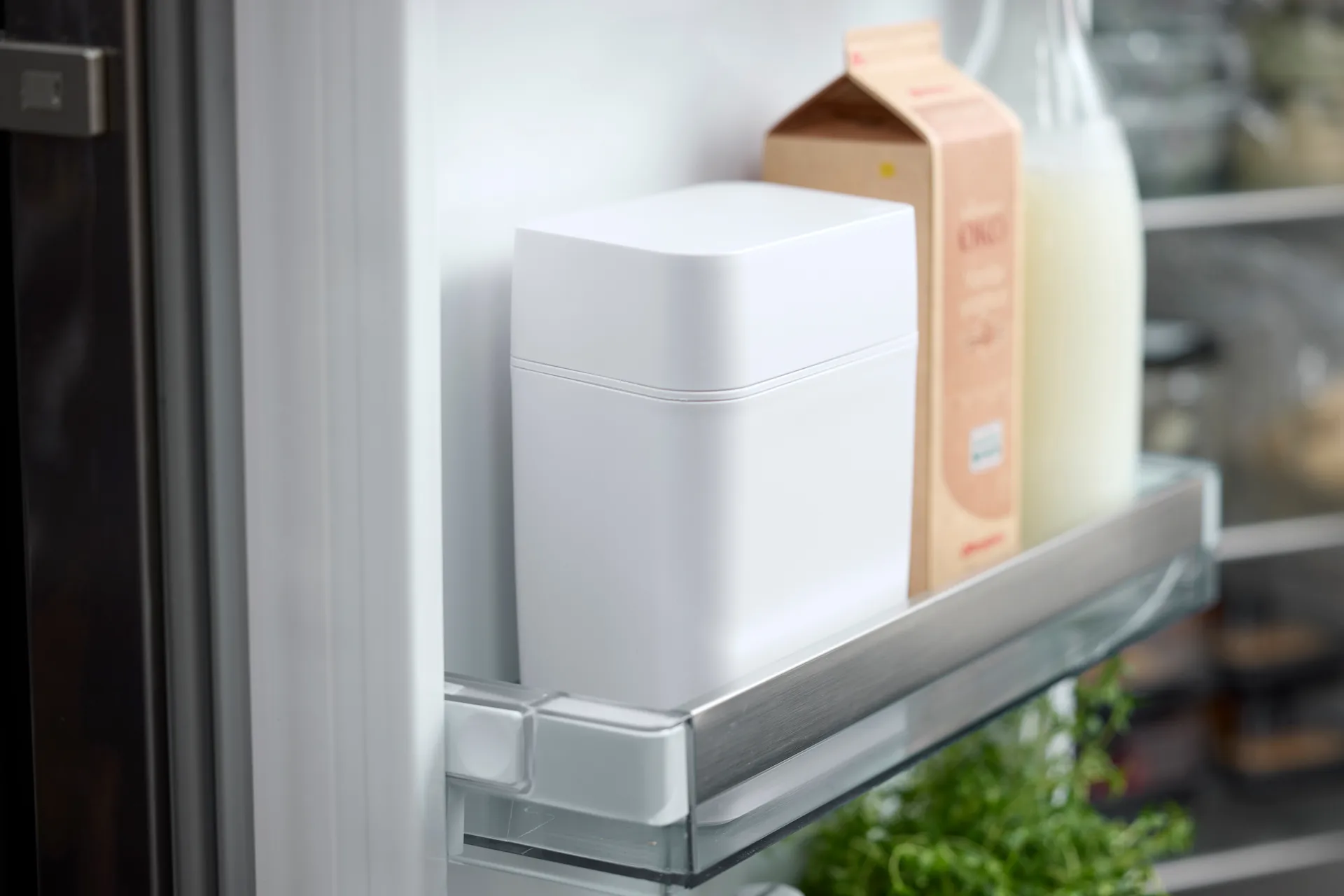 Quesera Classic con cortador de queso 16,5x10x19 cm, Blanco Rosti