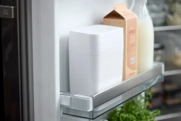 Quesera Classic con cortador de queso 16,5x10x19 cm - Blanco - Rosti