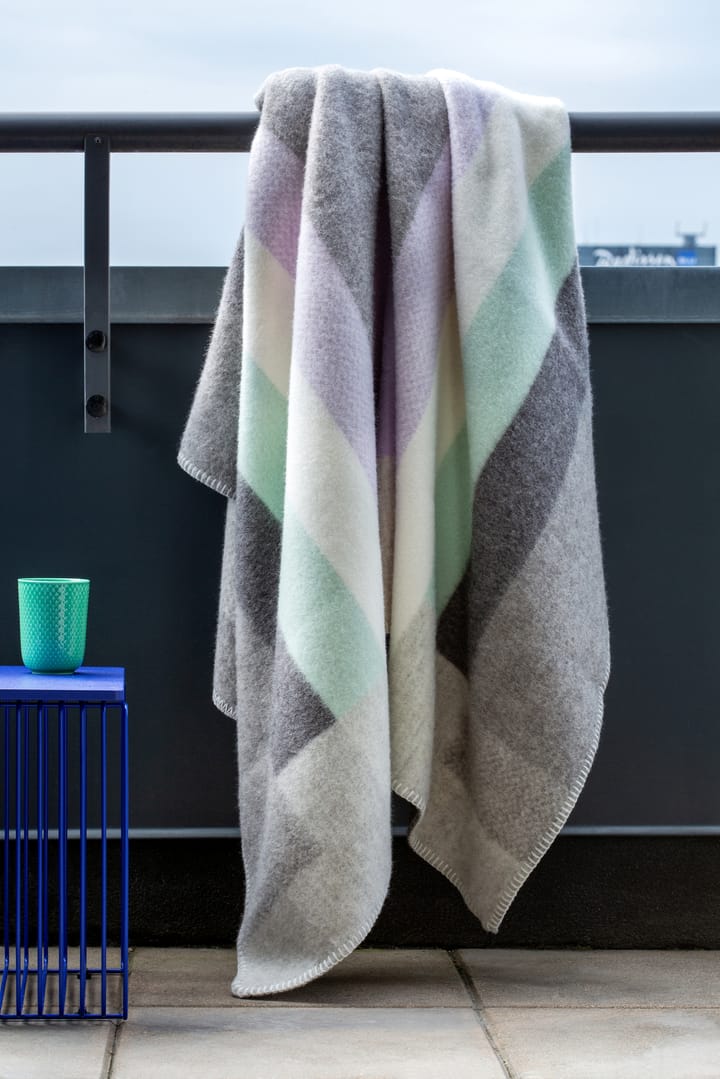 Manta Mikkel 135x200 cm - Grey - Røros Tweed