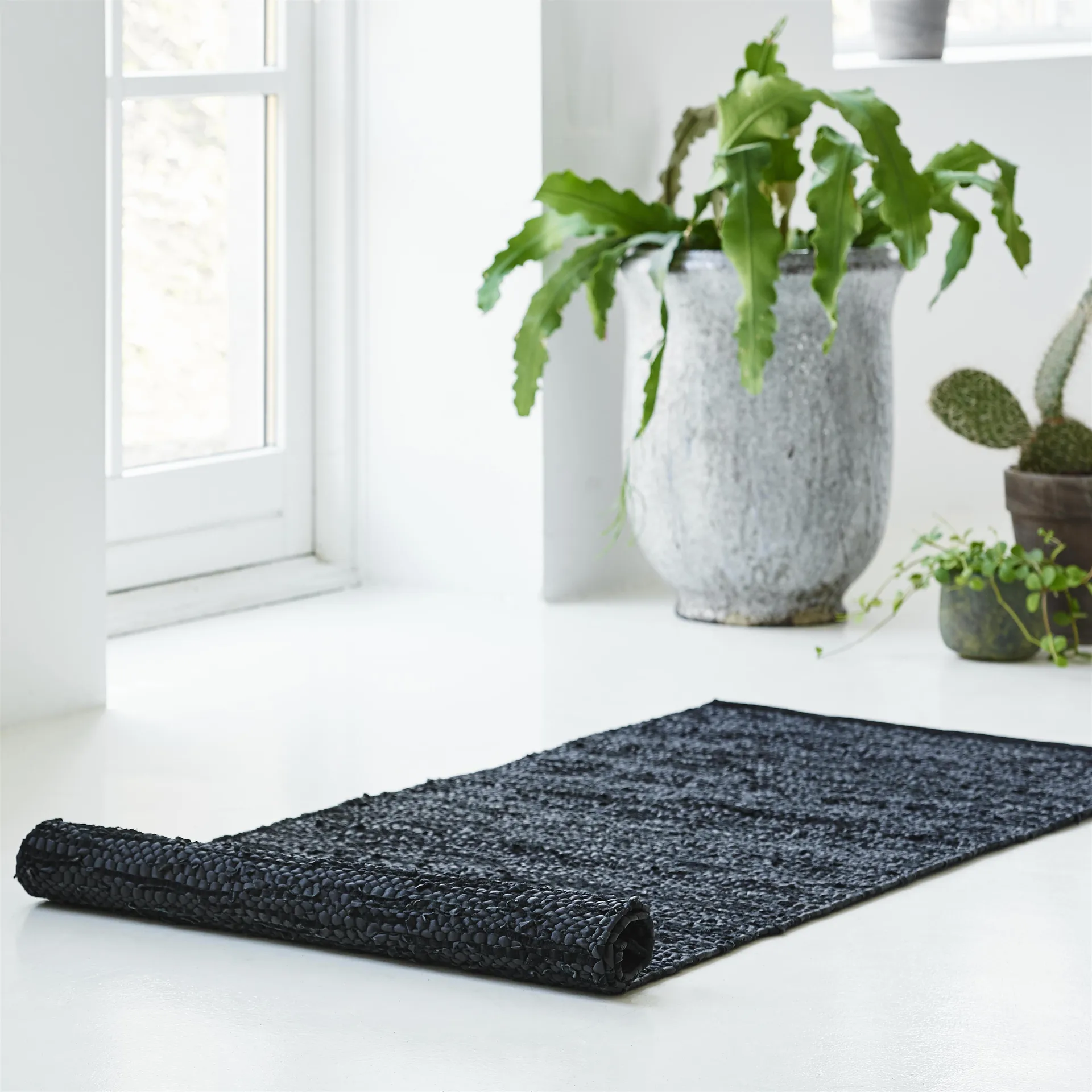 Alfombra Leather 75x300 cm, black (negro) Rug Solid