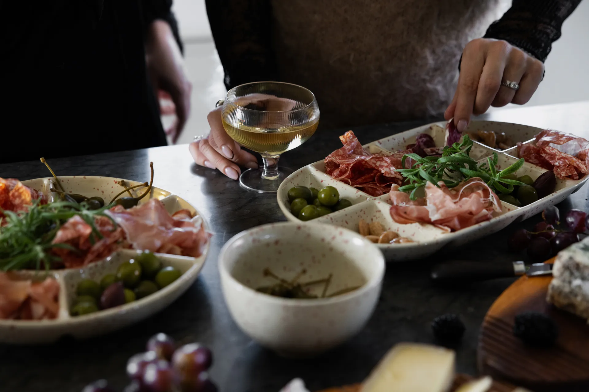 Fuente para servir Ditte grande 20x36 cm, Beige-burdeos Sagaform