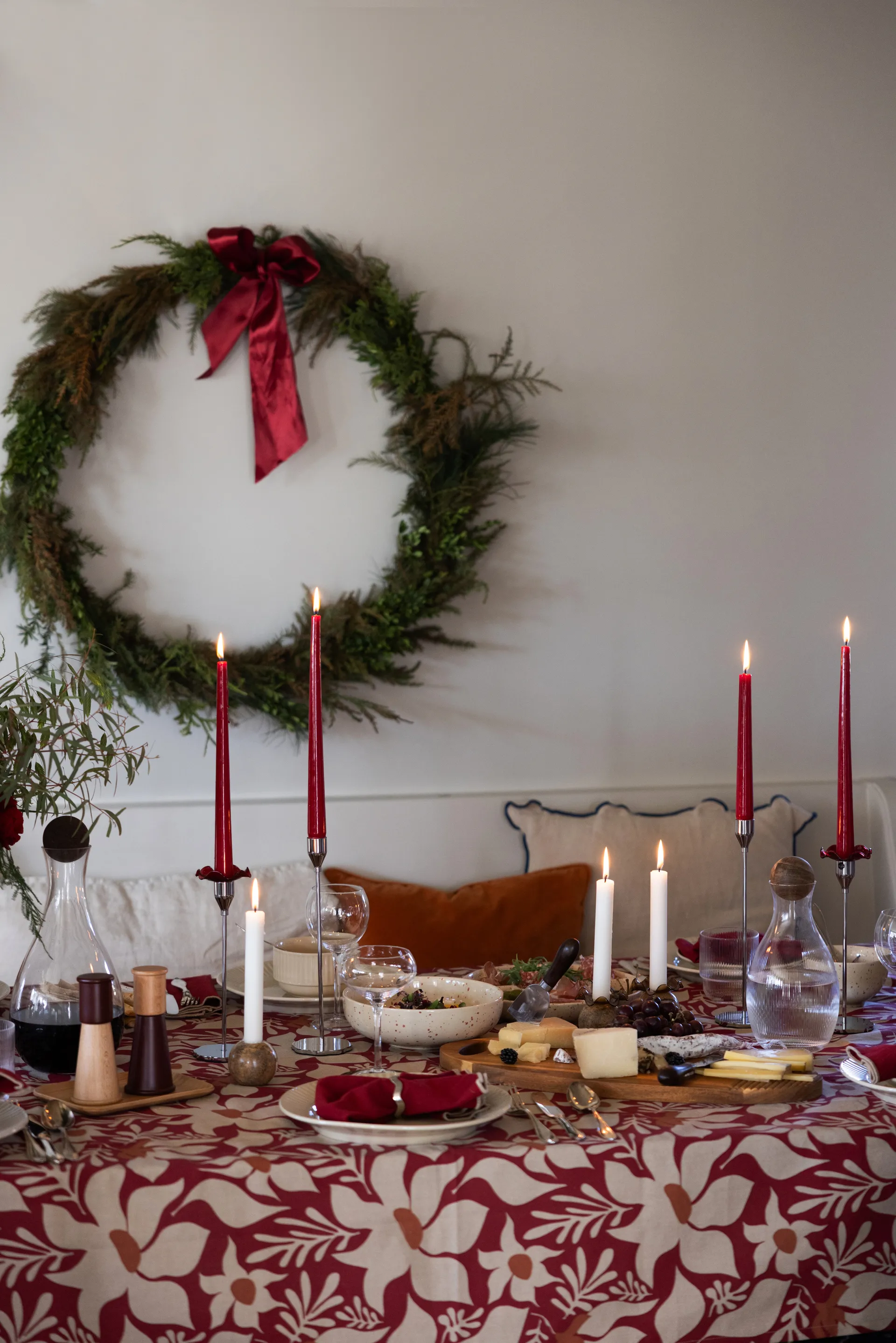 Mantel Edith 150x280 cm, Burdeos Sagaform