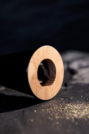 Molinillo mediano de sal y pimienta Gurken 20,5 cm - Negro-marrón - Sagaform