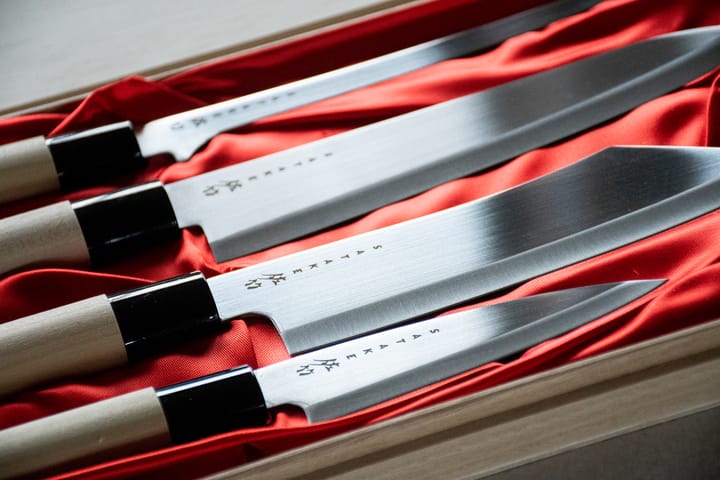 Juego de cuchillos en caja 22x38 cm - 4 piezas - Satake