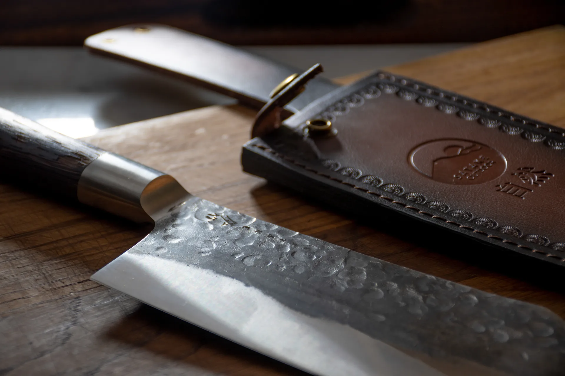 Kuro mori con saia/ funda, 19,5 cm Satake