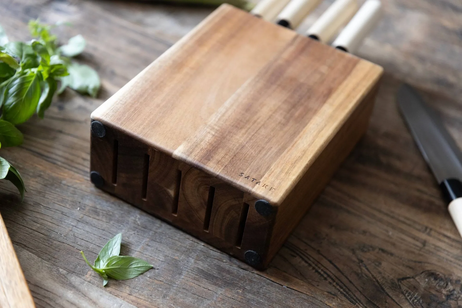 Soporte para cuchillos Satake, Acacia, 5 cuchillos, 22,8x18x8 cm Satake