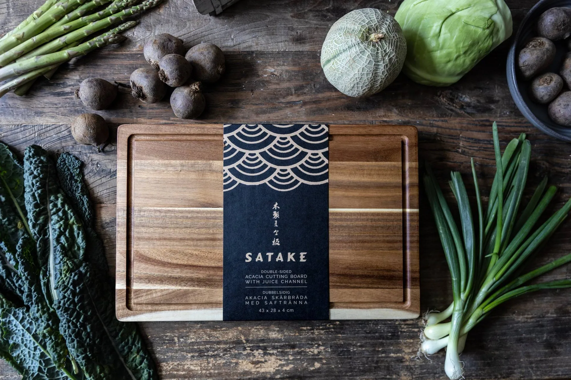 Tabla de cortar Satake, Acacia, aceitada, 43,2x27,9x3,8 cm Satake