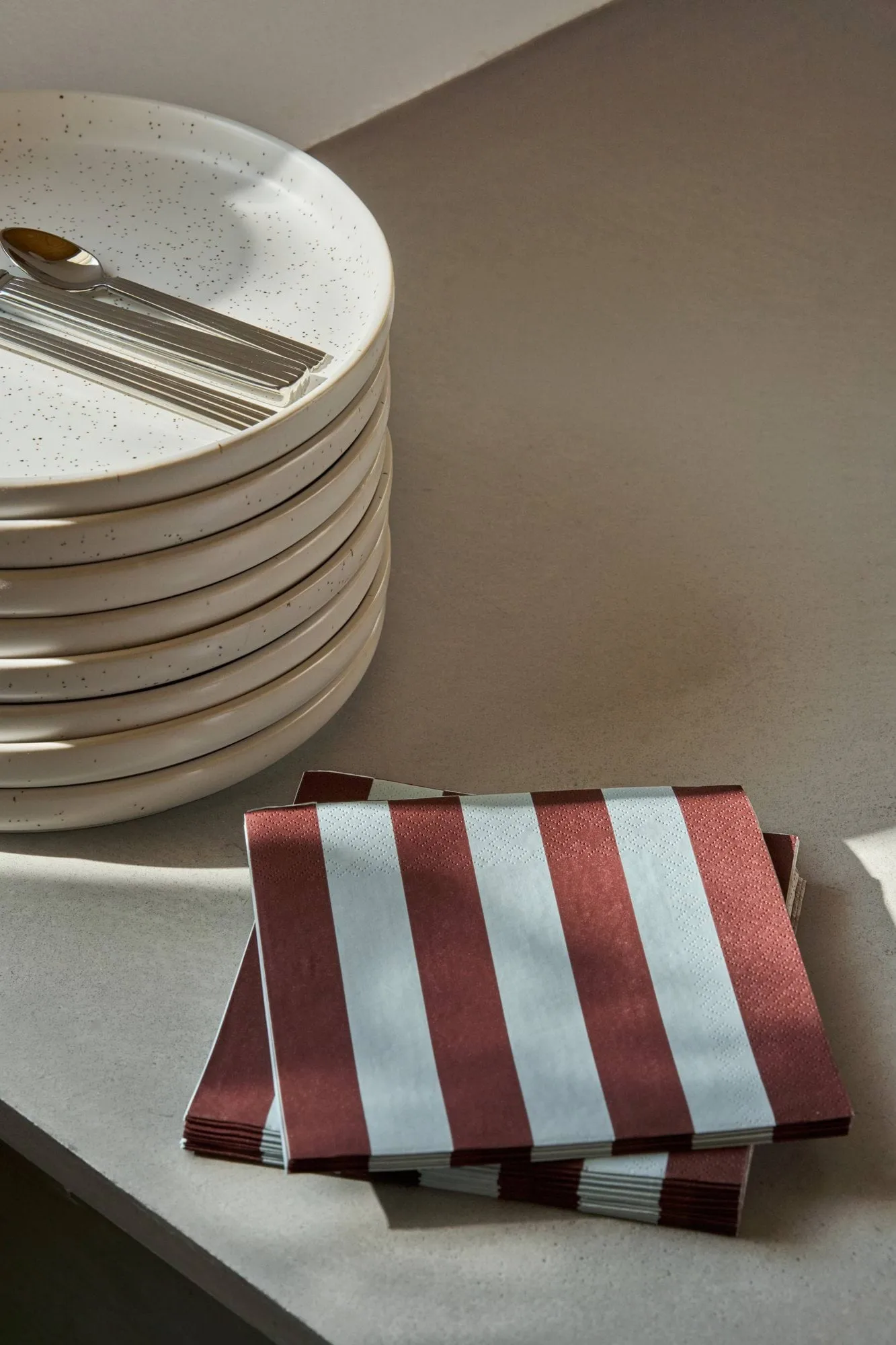 Bold Stripe servilleta de papel, Granate-azul, paquete de 20, 33x33 cm Scandi Essentials