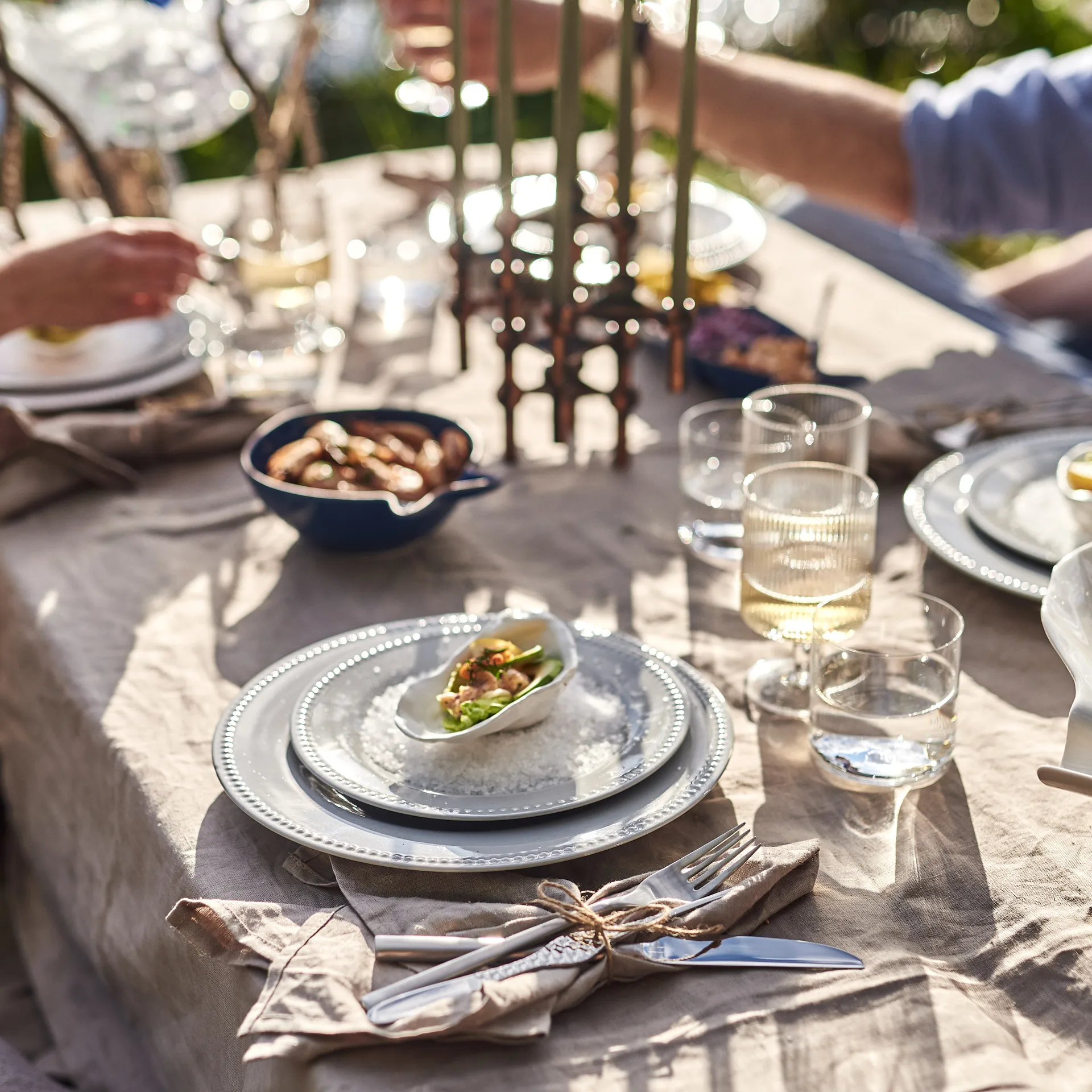 4 Platos Dots 28 cm, Gris Scandi Living