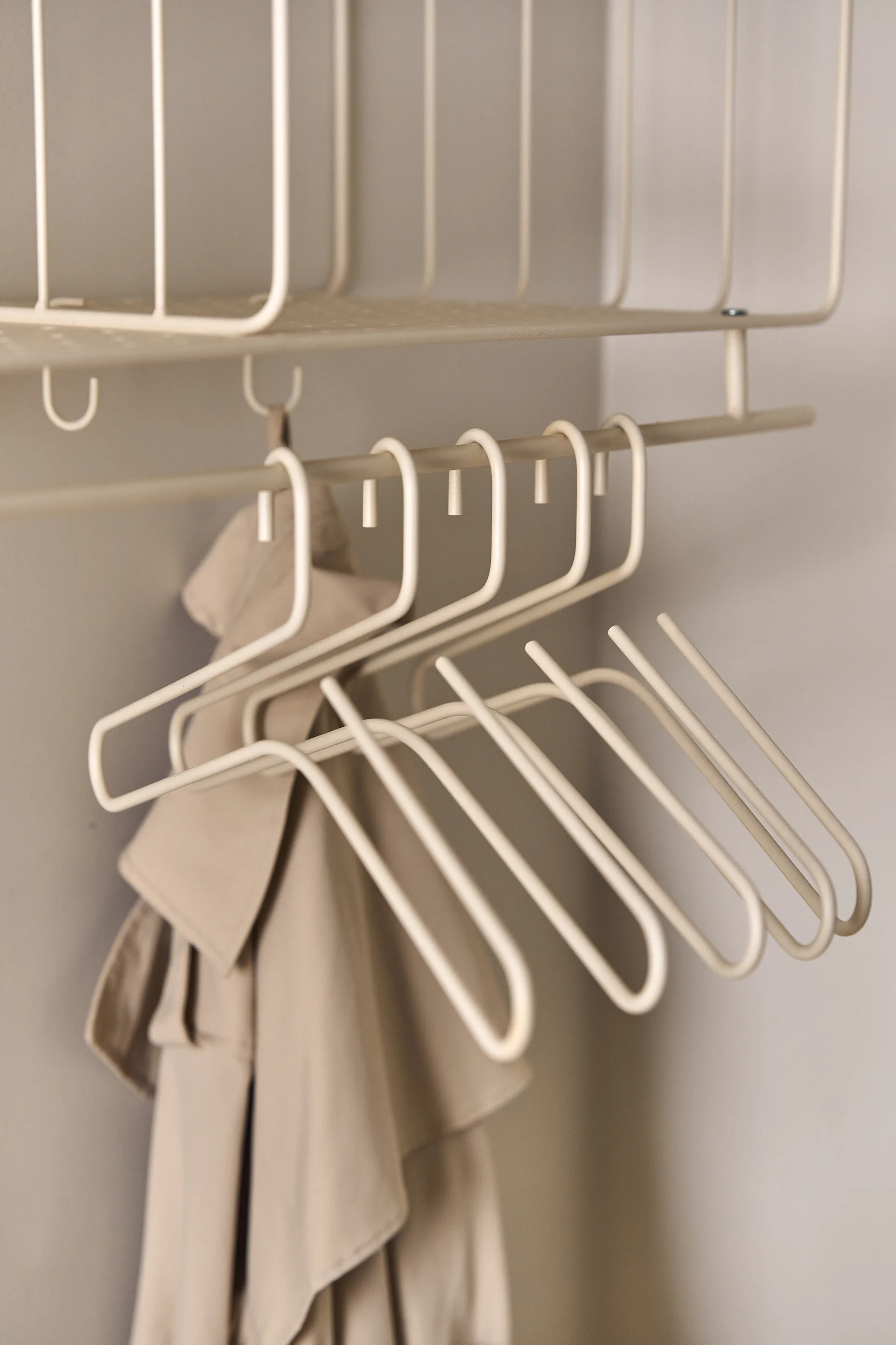 5 Perchas Smooth, Beige Scandi Living