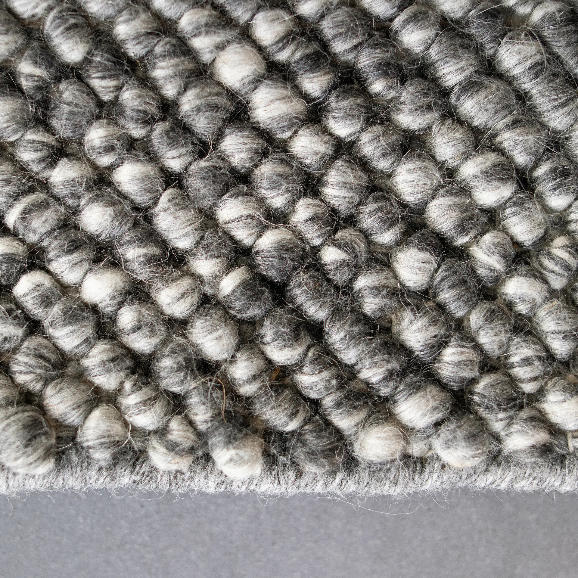 Alfombra de lana Flock gris oscuro, 200x300 cm Scandi Living