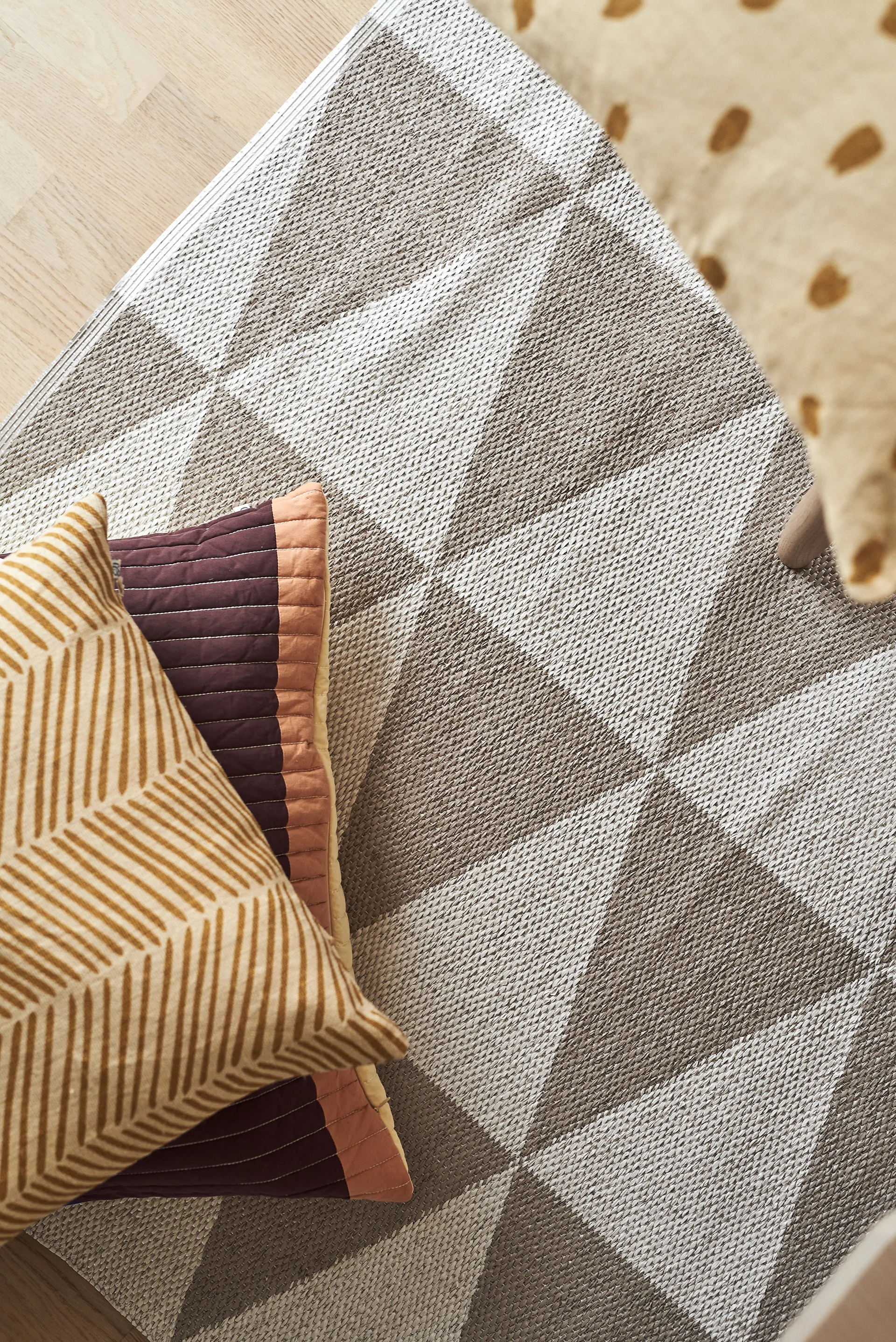 Alfombra de plástico Rime greige, 200x300cm Scandi Living