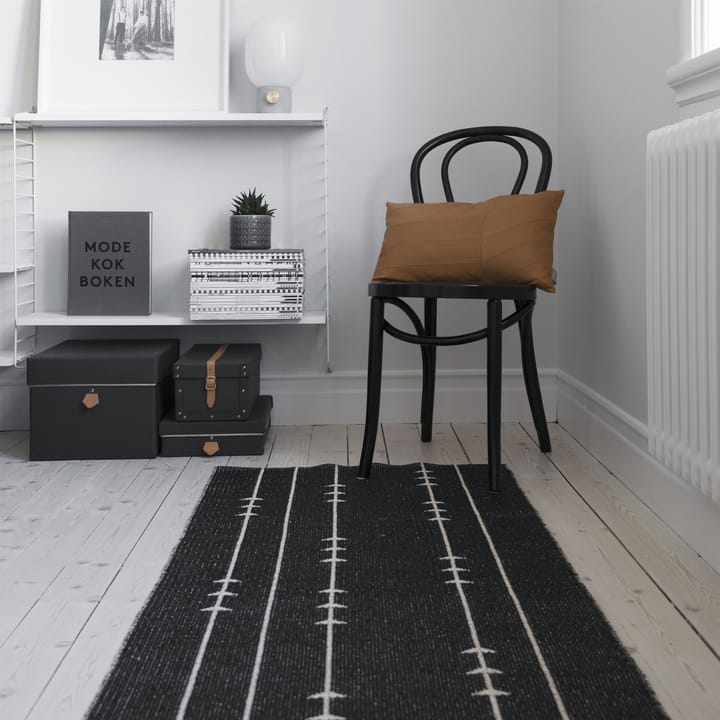 Alfombra Fir nude-black - 70 x 150 cm - Scandi Living