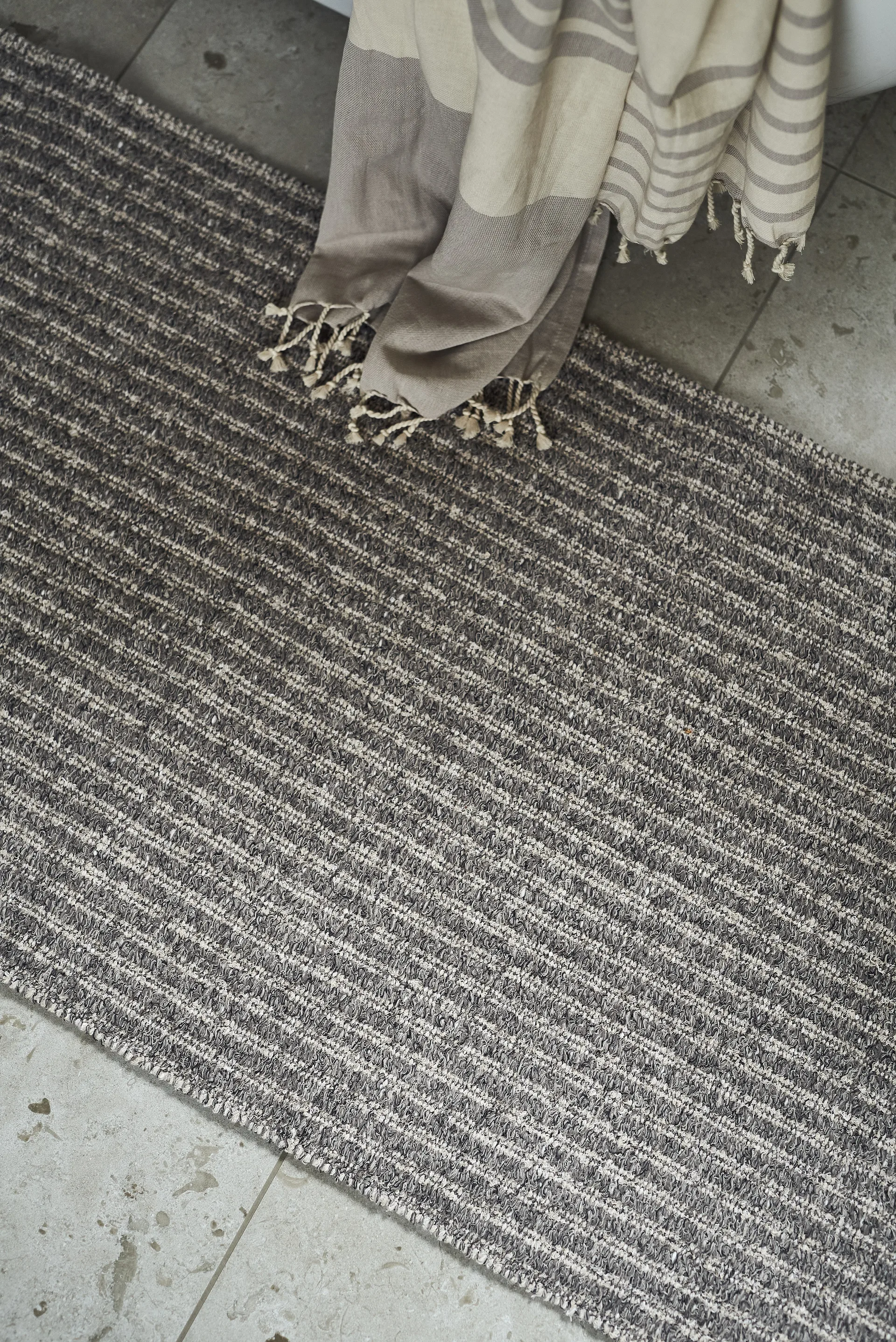 Alfombra Harvest gris oscuro, 70x250cm Scandi Living