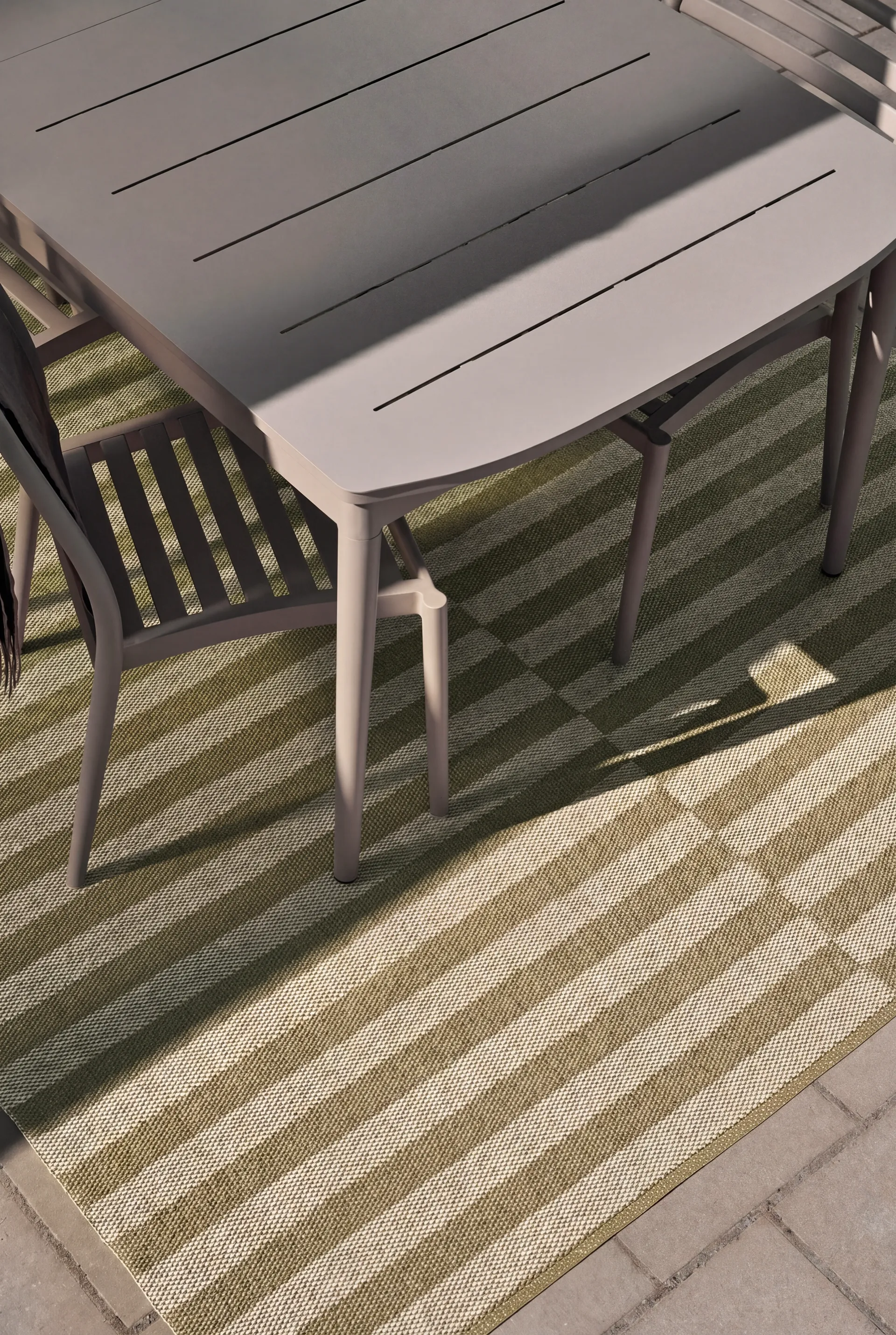 Alfombra Path, Olive green, 150x200 cm Scandi Living