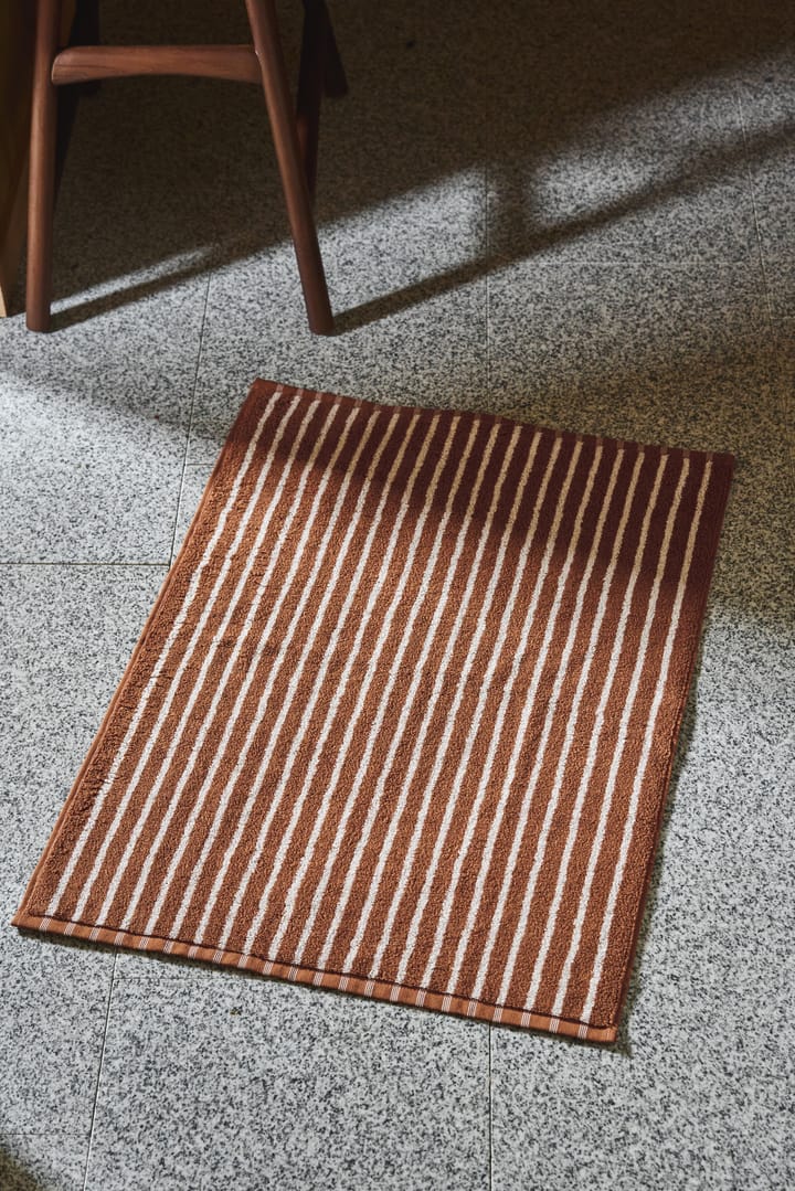 Alfombrilla de baño Drift 50x70cm, Marrón-blanco Scandi Living