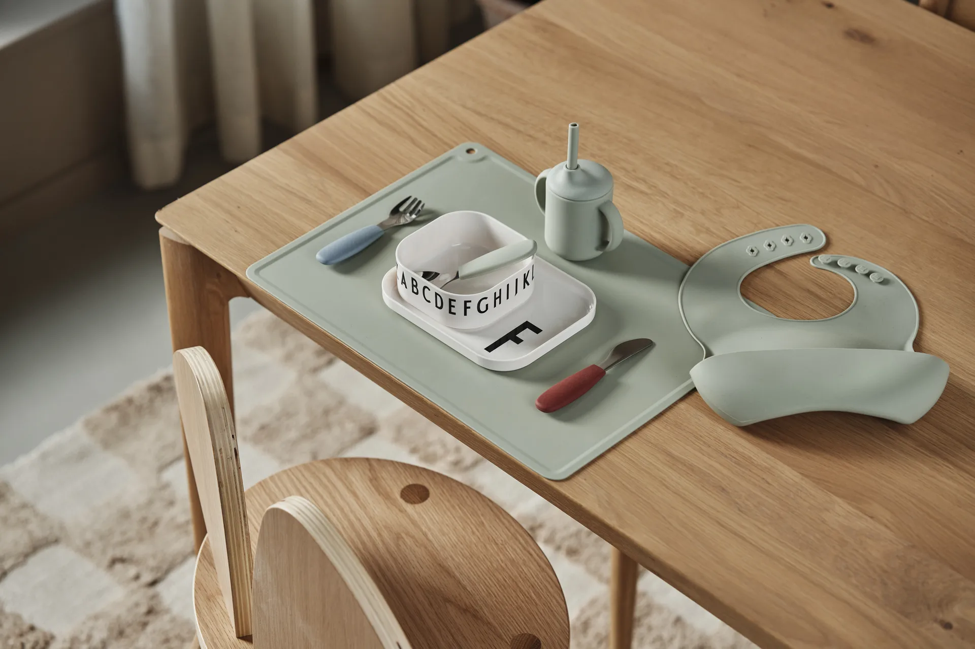 Babero de silicona Silly, 2-pack, Green-blue Scandi Living