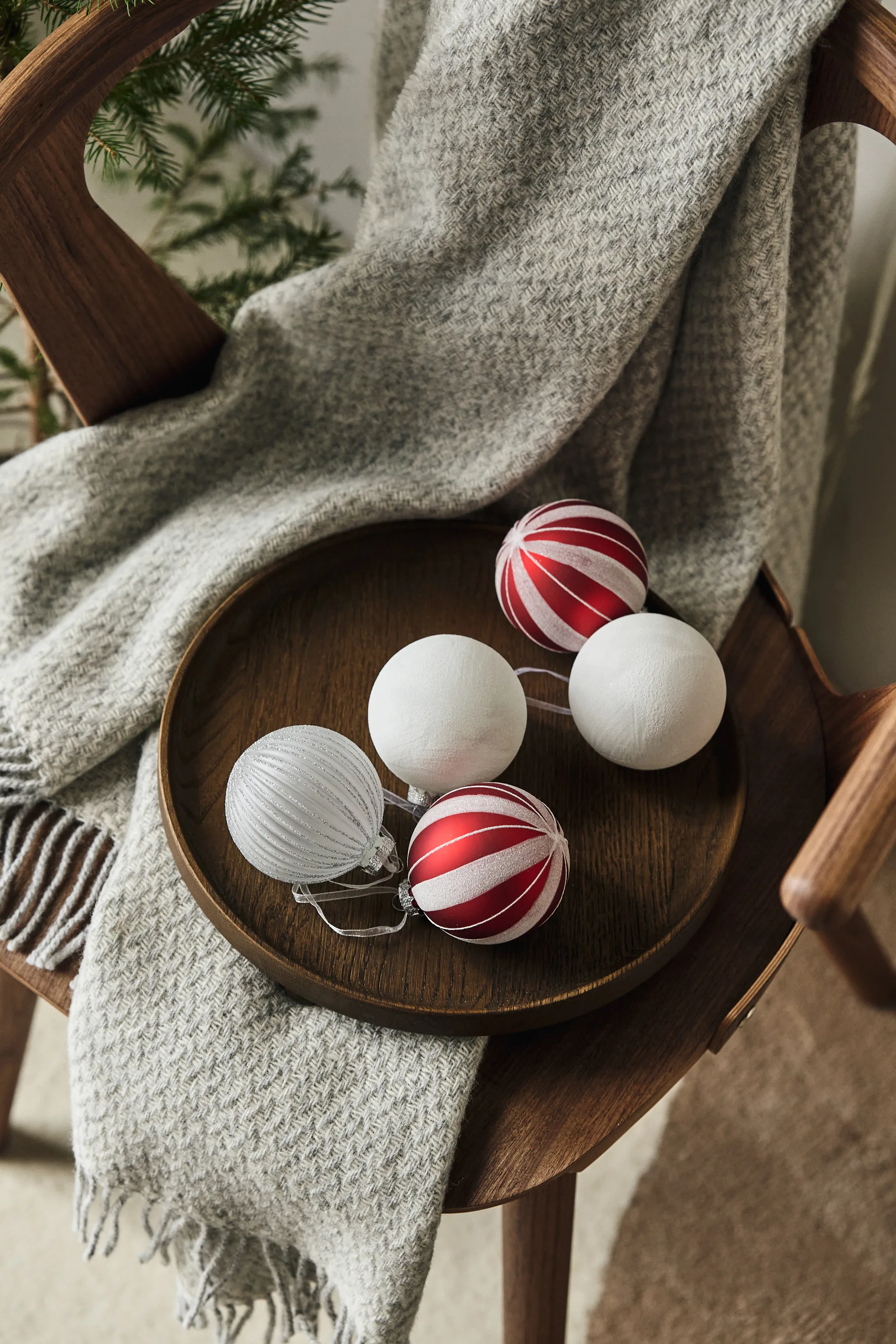 Bolas de Navidad Snowing 6 unidades, Blanco Scandi Living