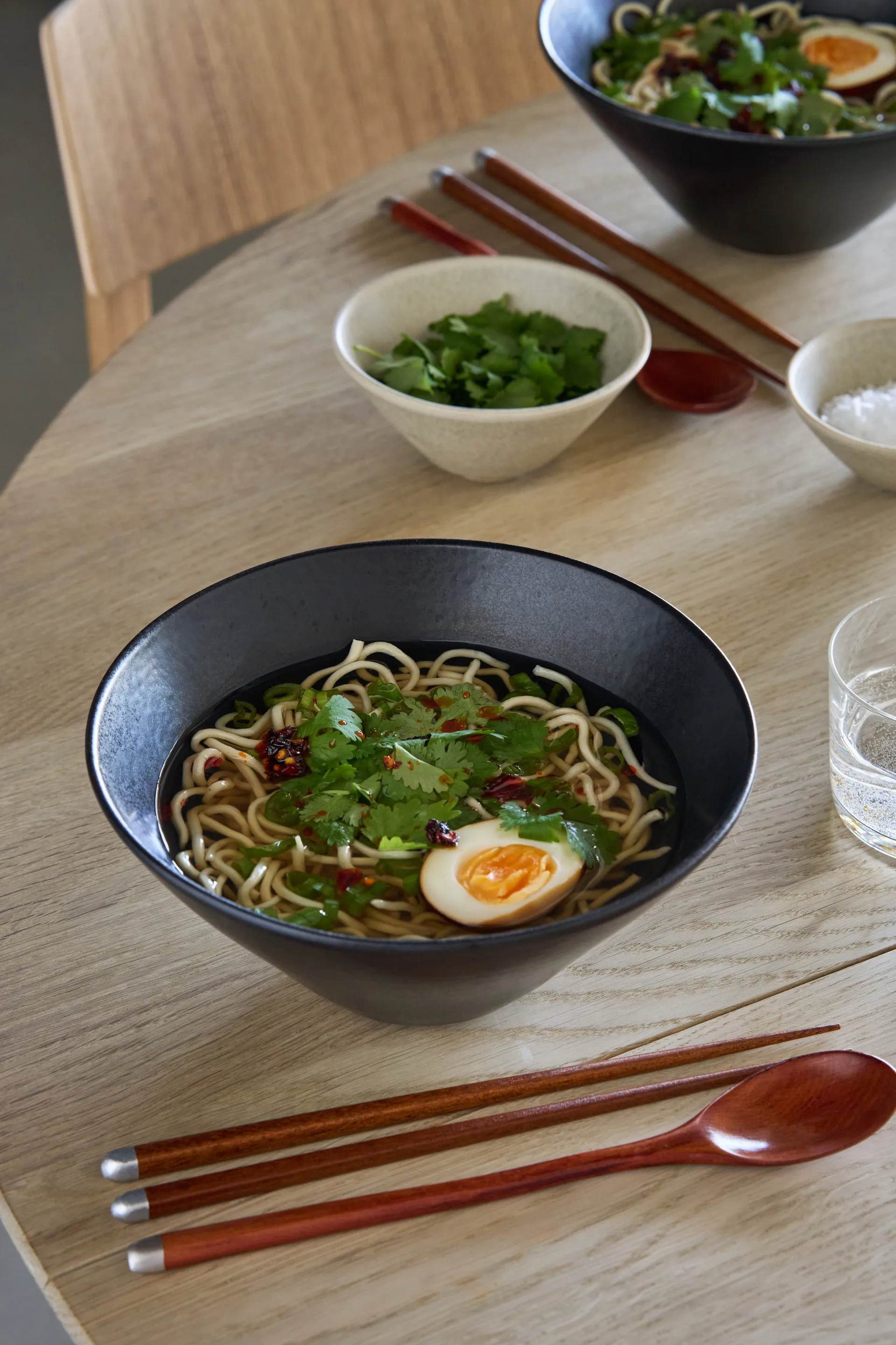 Cuenco de ramen Terra, Negro de gres, Ø20 cm Scandi Living