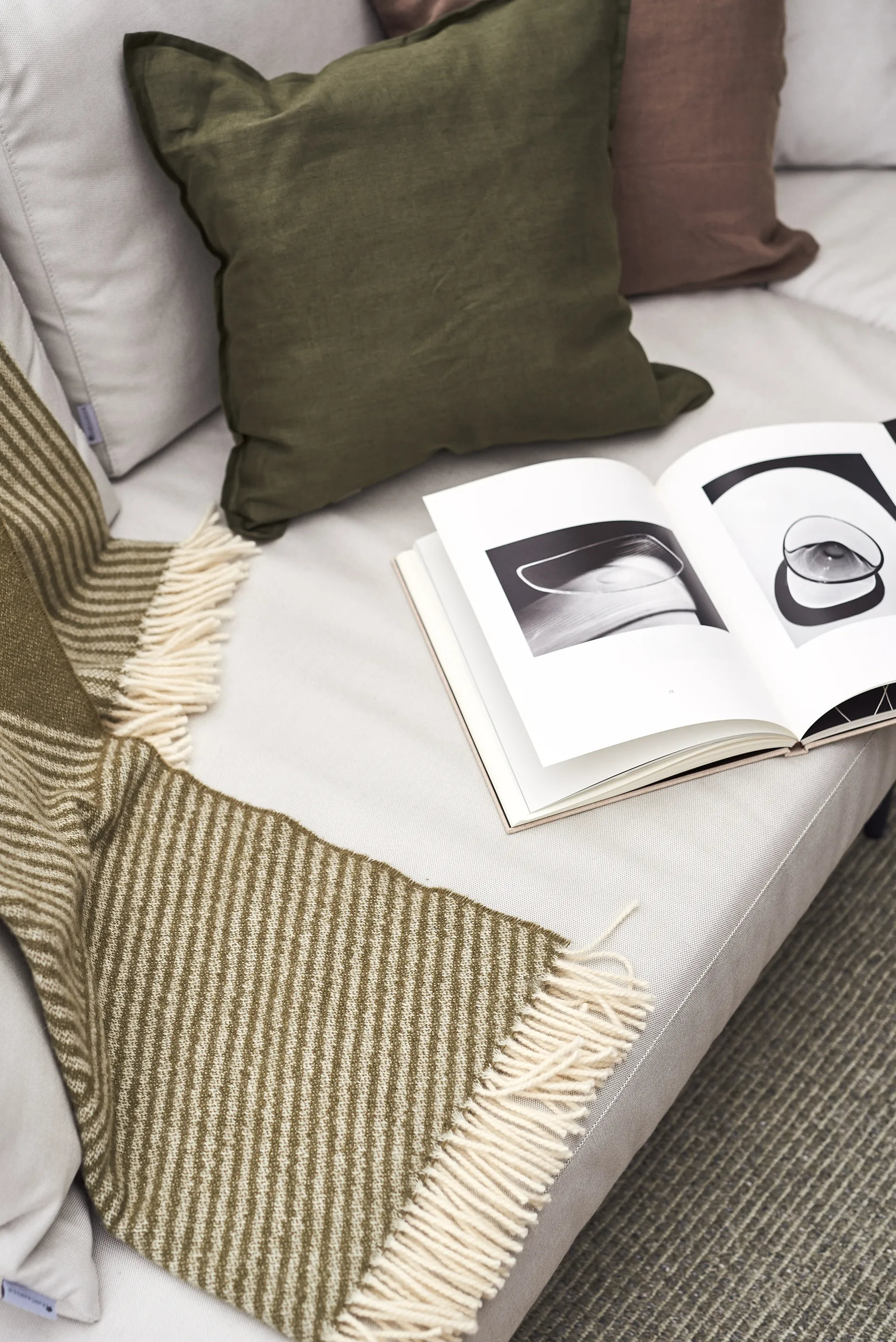 Funda de cojín Calm lino 50x50 cm, Forest Green Scandi Living