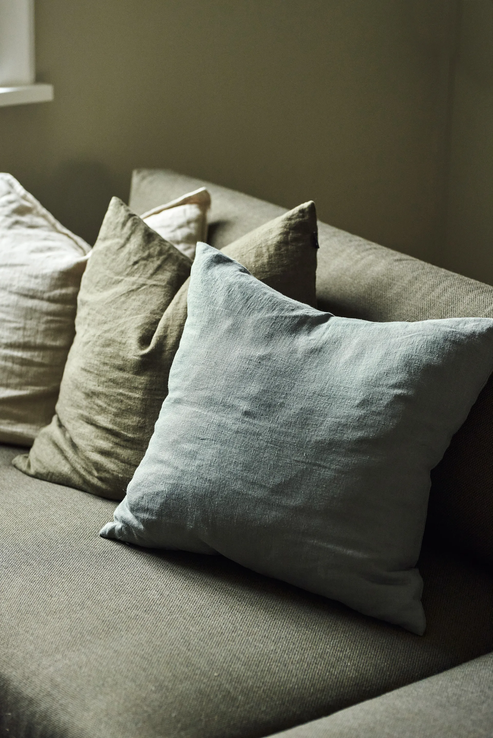 Funda de cojín Calm lino 50x50 cm, Smokey Blue Scandi Living