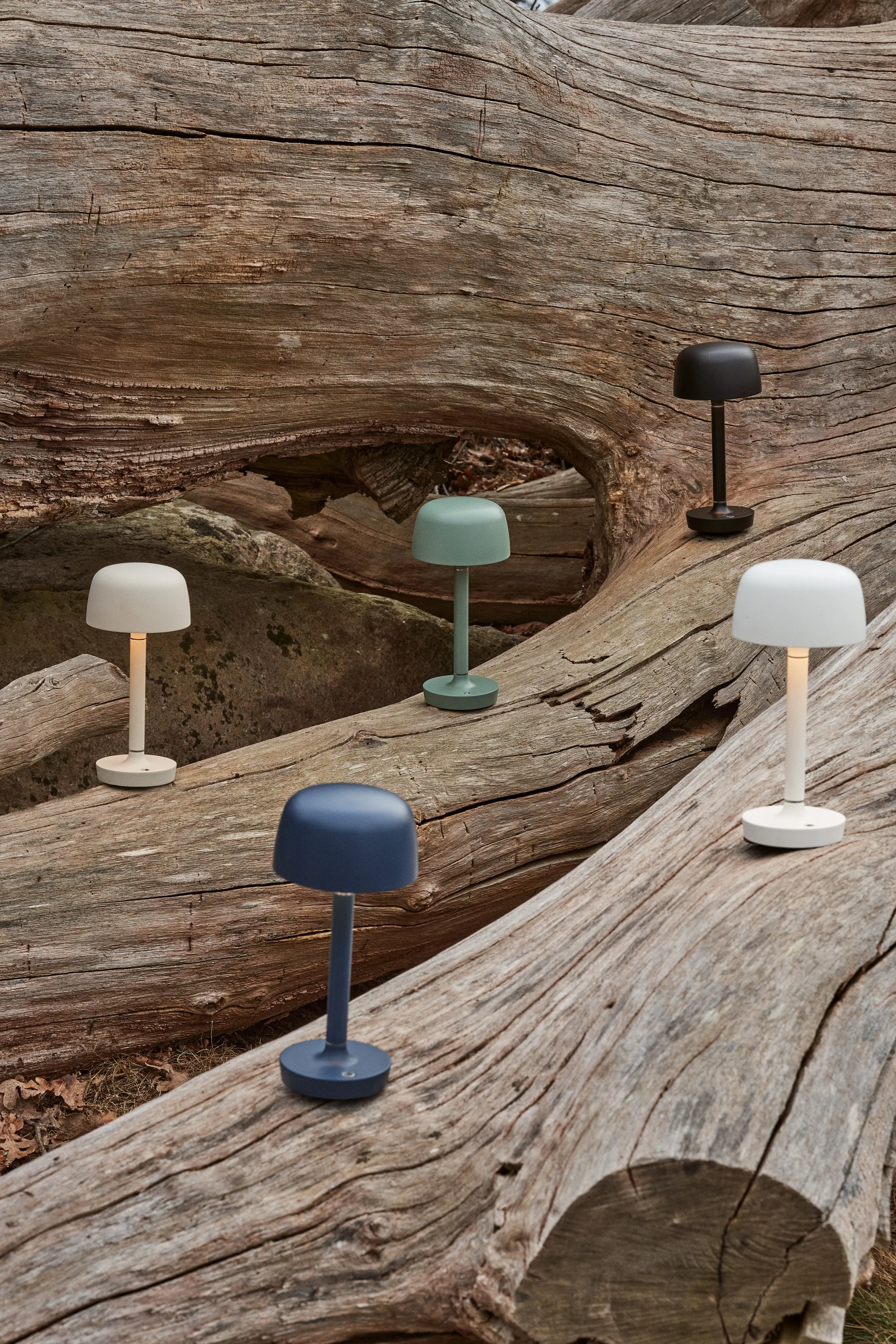 Lámpara de mesa portátil Halo 25,5 cm, Green Scandi Living