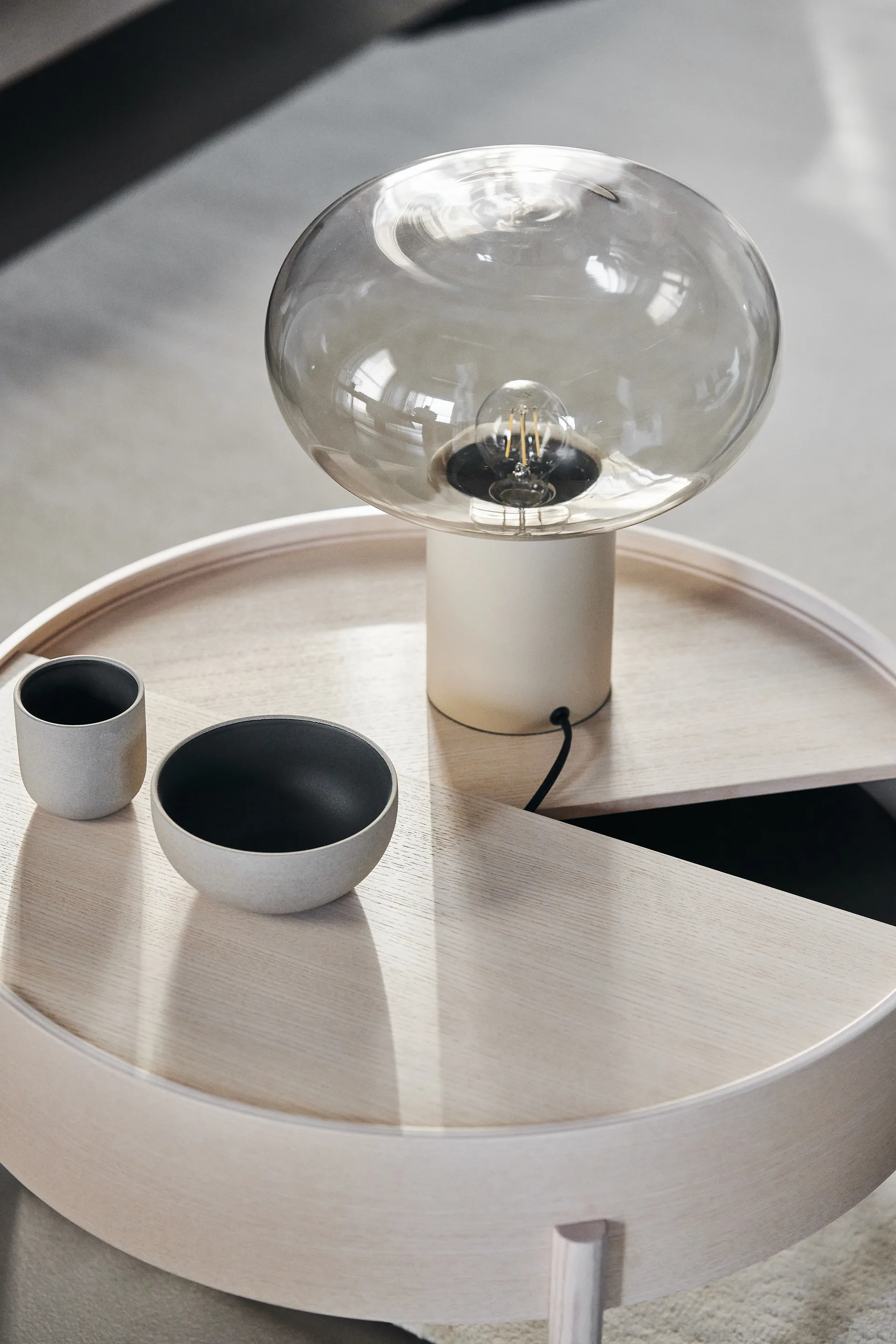 Lámpara de mesa Rising 35,5 cm, Sand Scandi Living