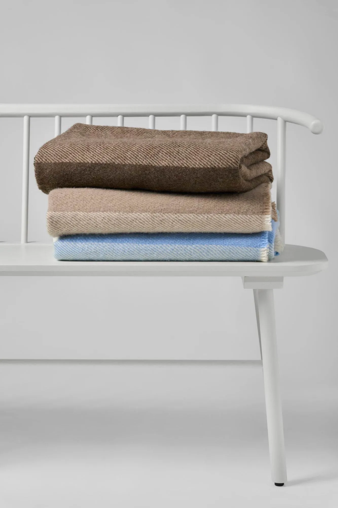 Manta de lana Row, Azul claro, 120x185 cm Scandi Living