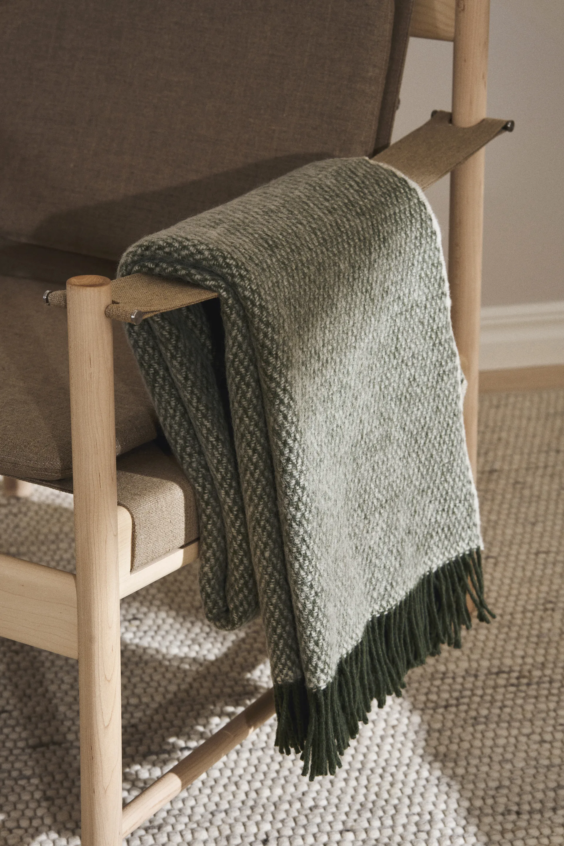 Manta de lana Sandstone 130x180 cm, Caqui verde Scandi Living