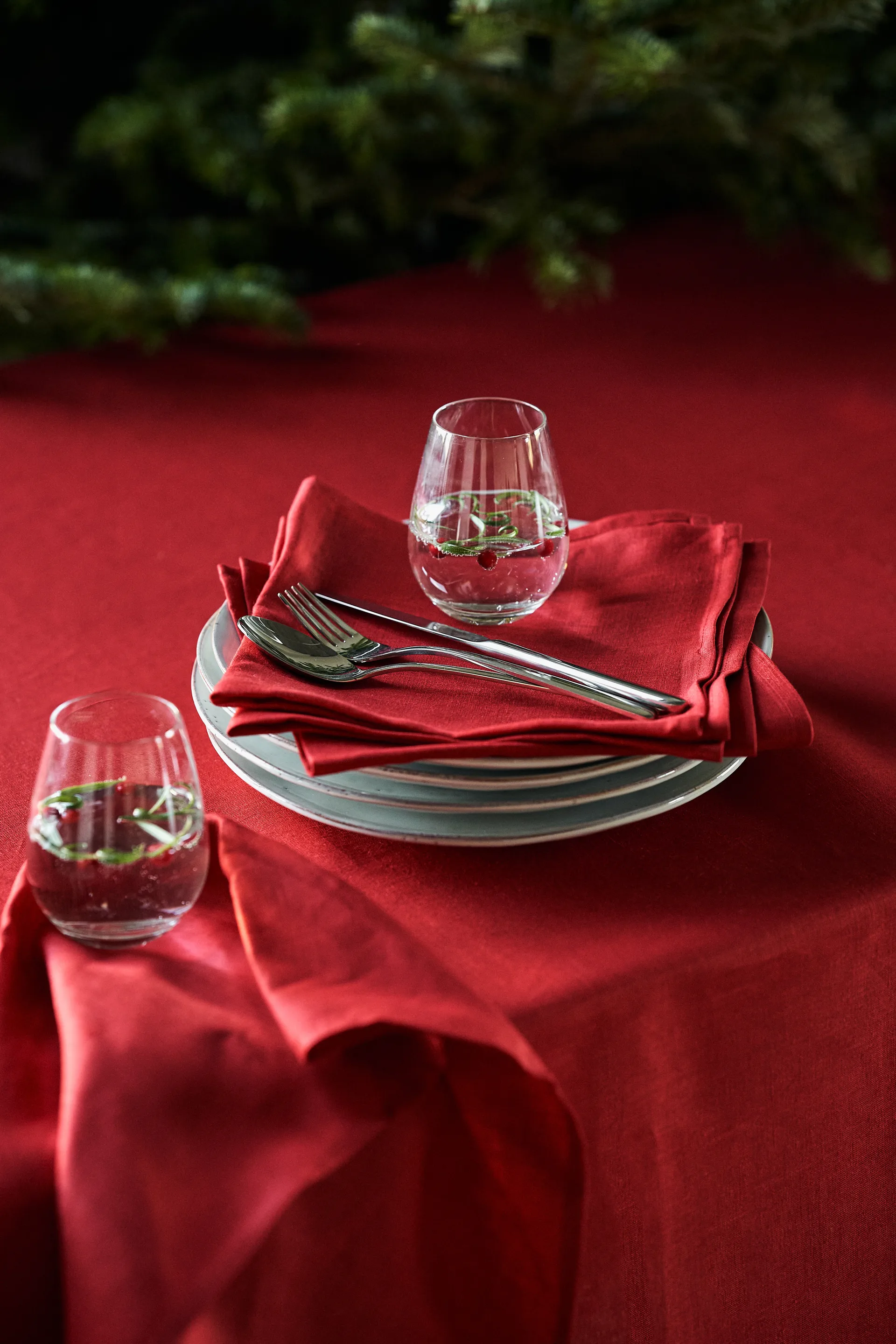 Mantel de lino Clean 145x350 cm, Red Scandi Living