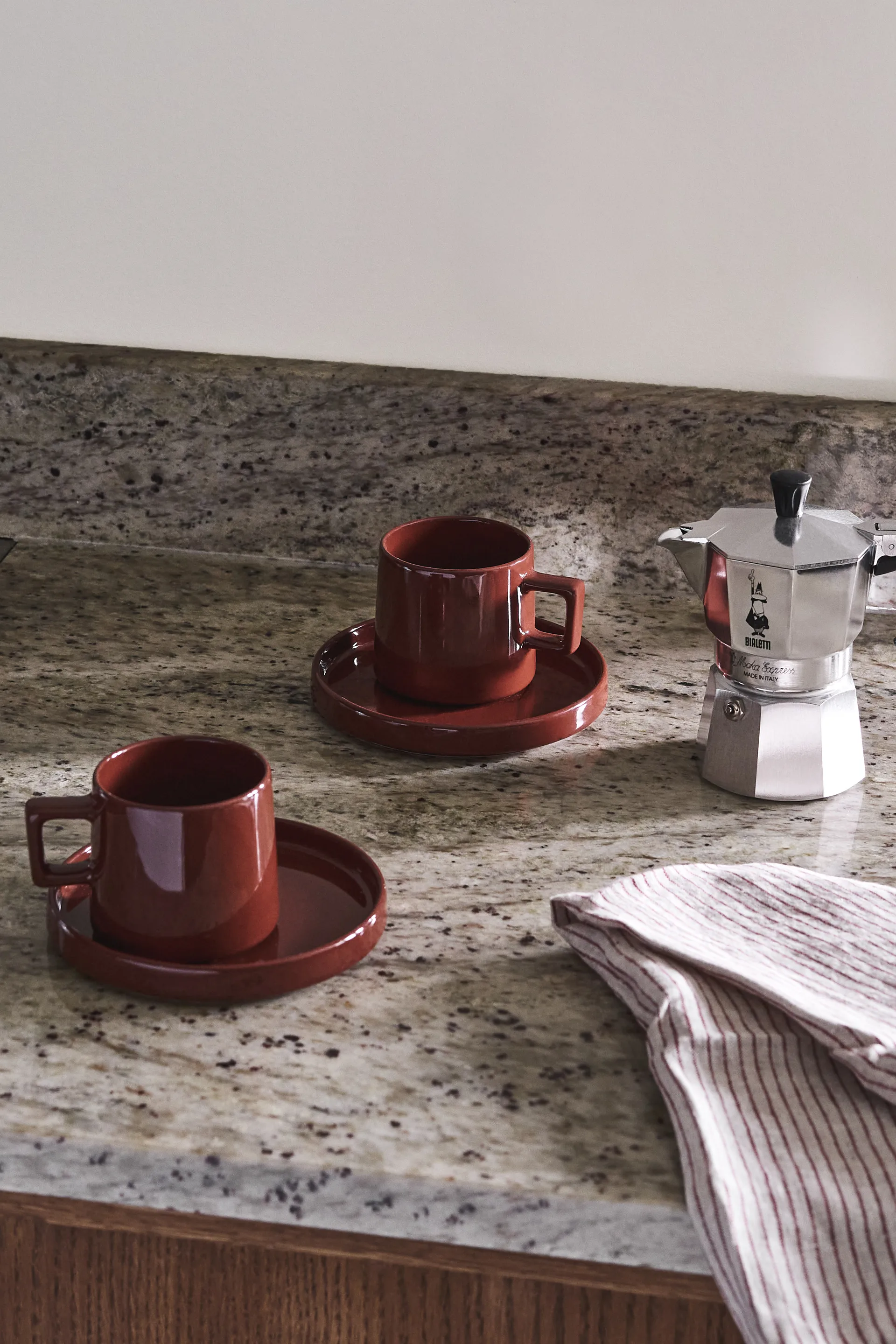 Plato Taper 14 cm, Rojo Scandi Living