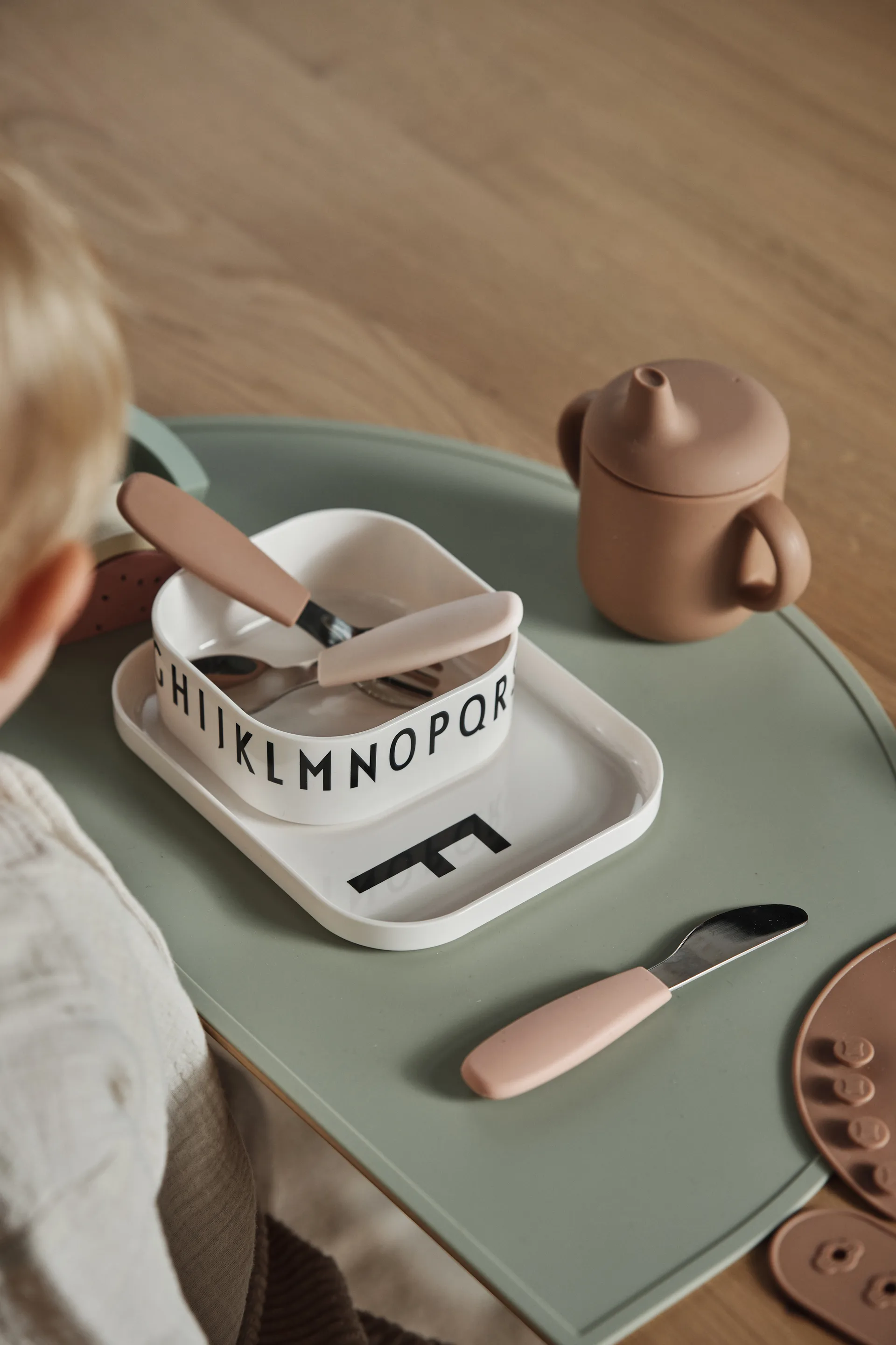 Set de cubiertos Dine de silicona de 3 piezas, Blush Scandi Living