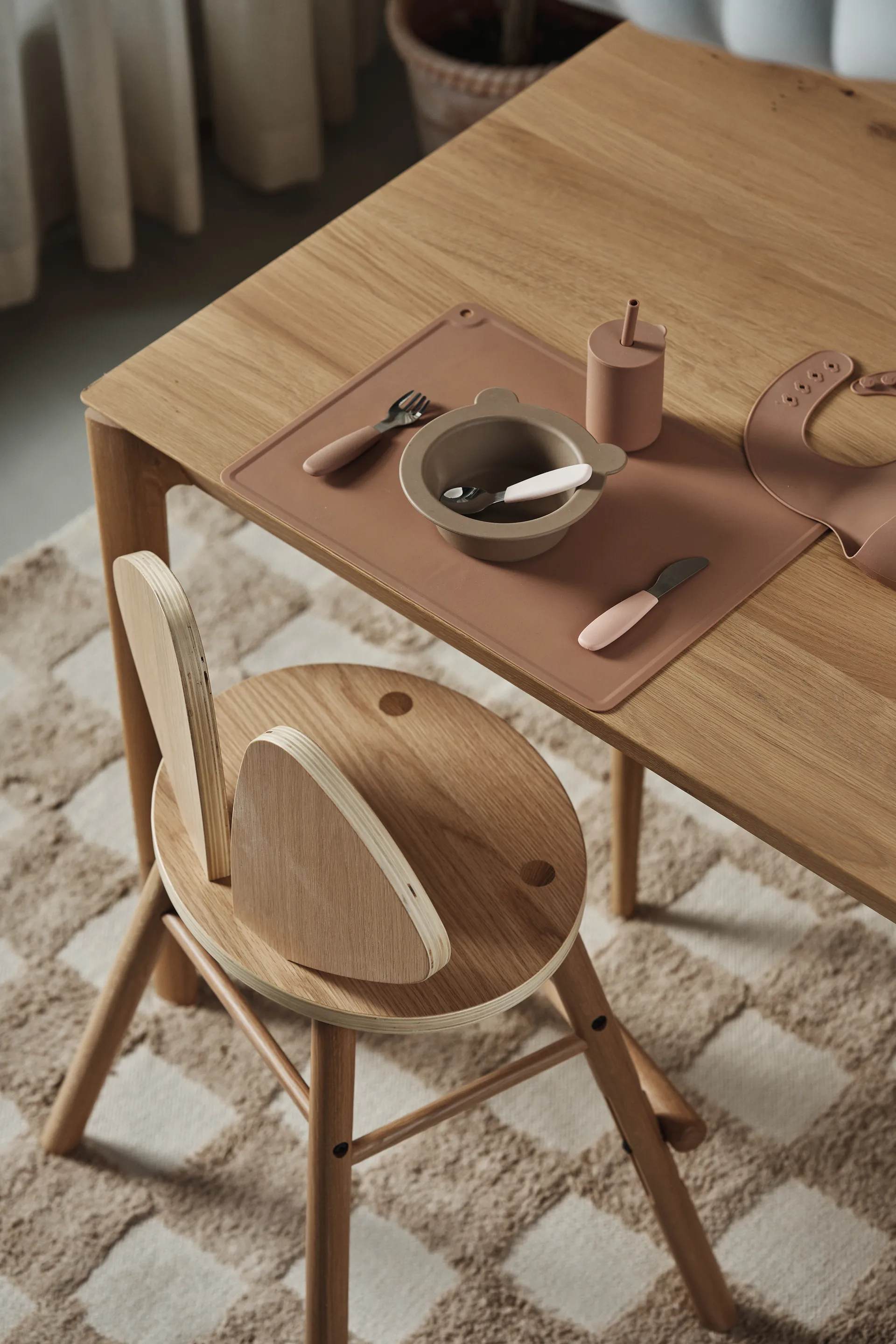 Set de cubiertos Dine de silicona de 3 piezas, Blush Scandi Living