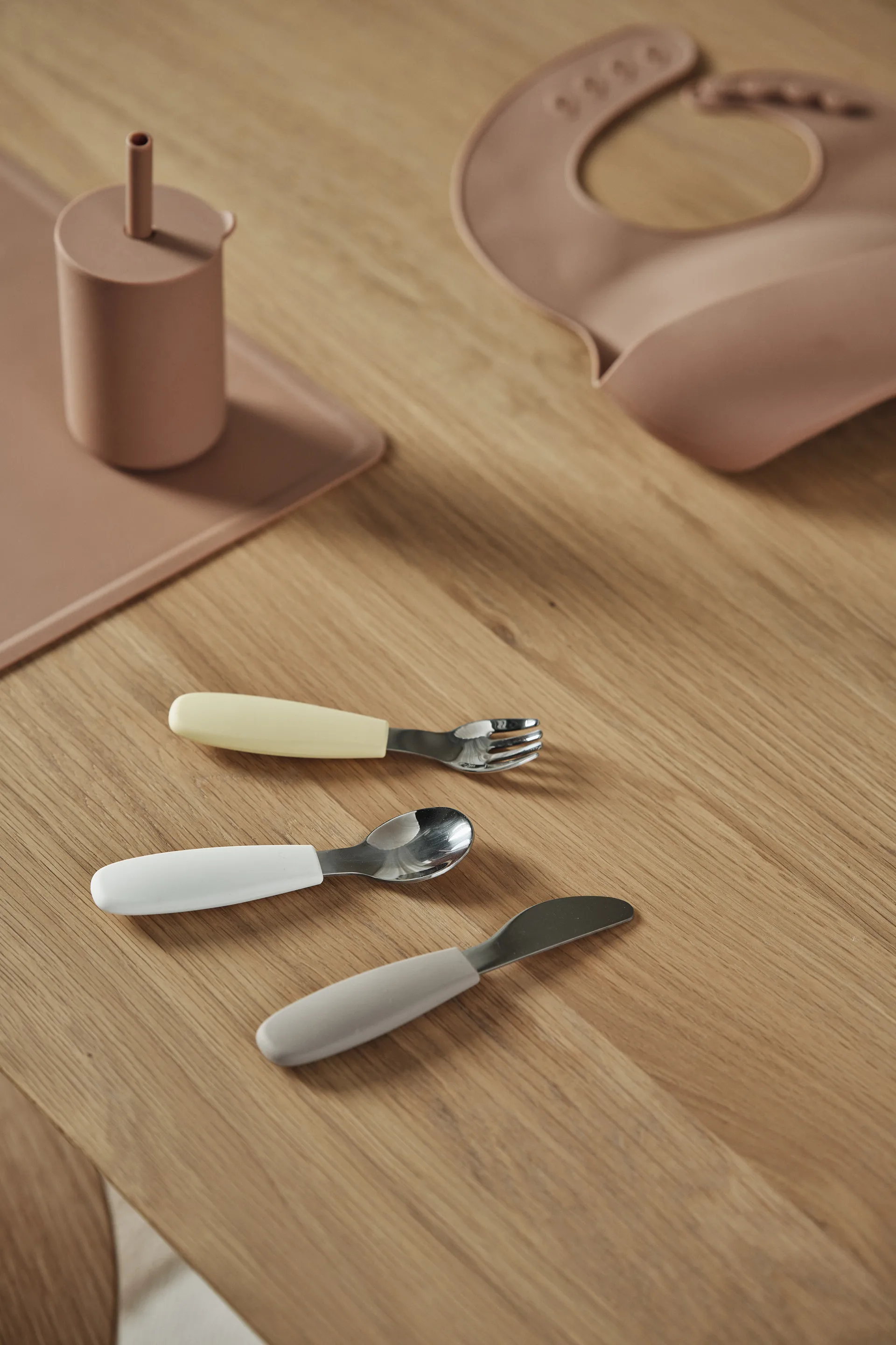Set de cubiertos Dine de silicona de 3 piezas, Taupe Scandi Living