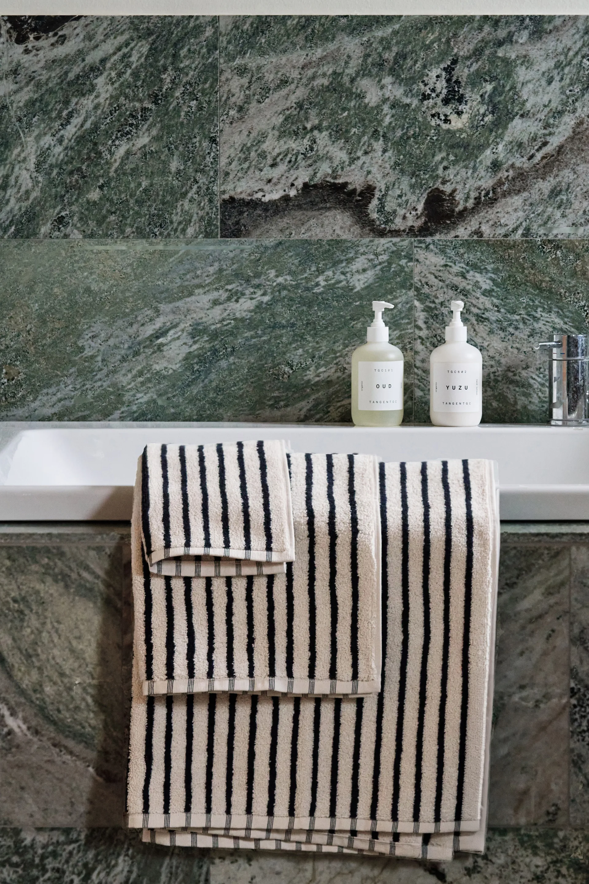 Set de toallas Drift 4 piezas - Blanco-negro Scandi Living