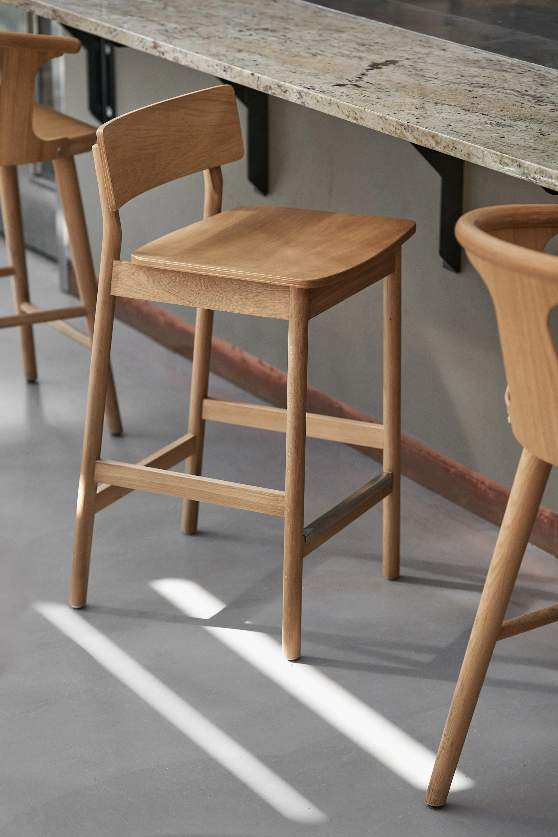 Taburete de bar Horizon 67 cm, Laqurered oak Scandi Living