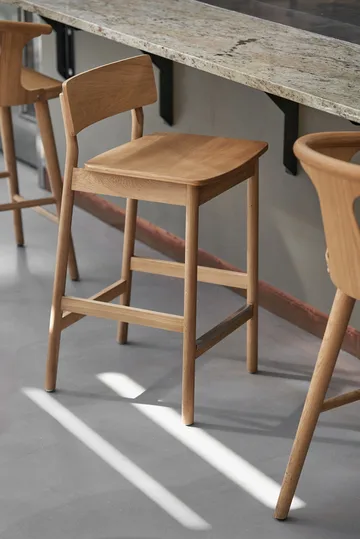 Taburete de bar Horizon 67 cm - Laqurered oak - Scandi Living